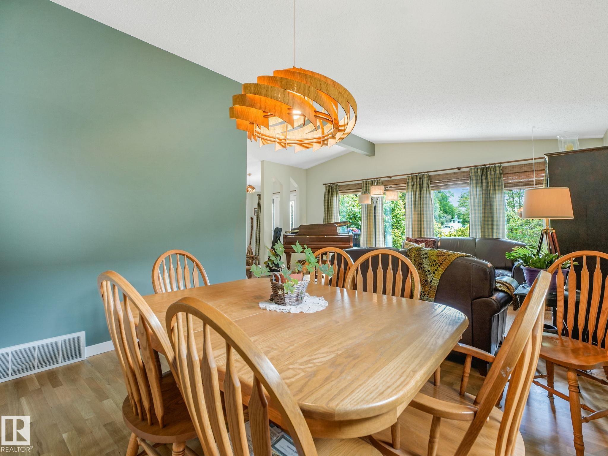 Photo 14 at 32 Malvern Drive, Mills Haven, Sherwood Park