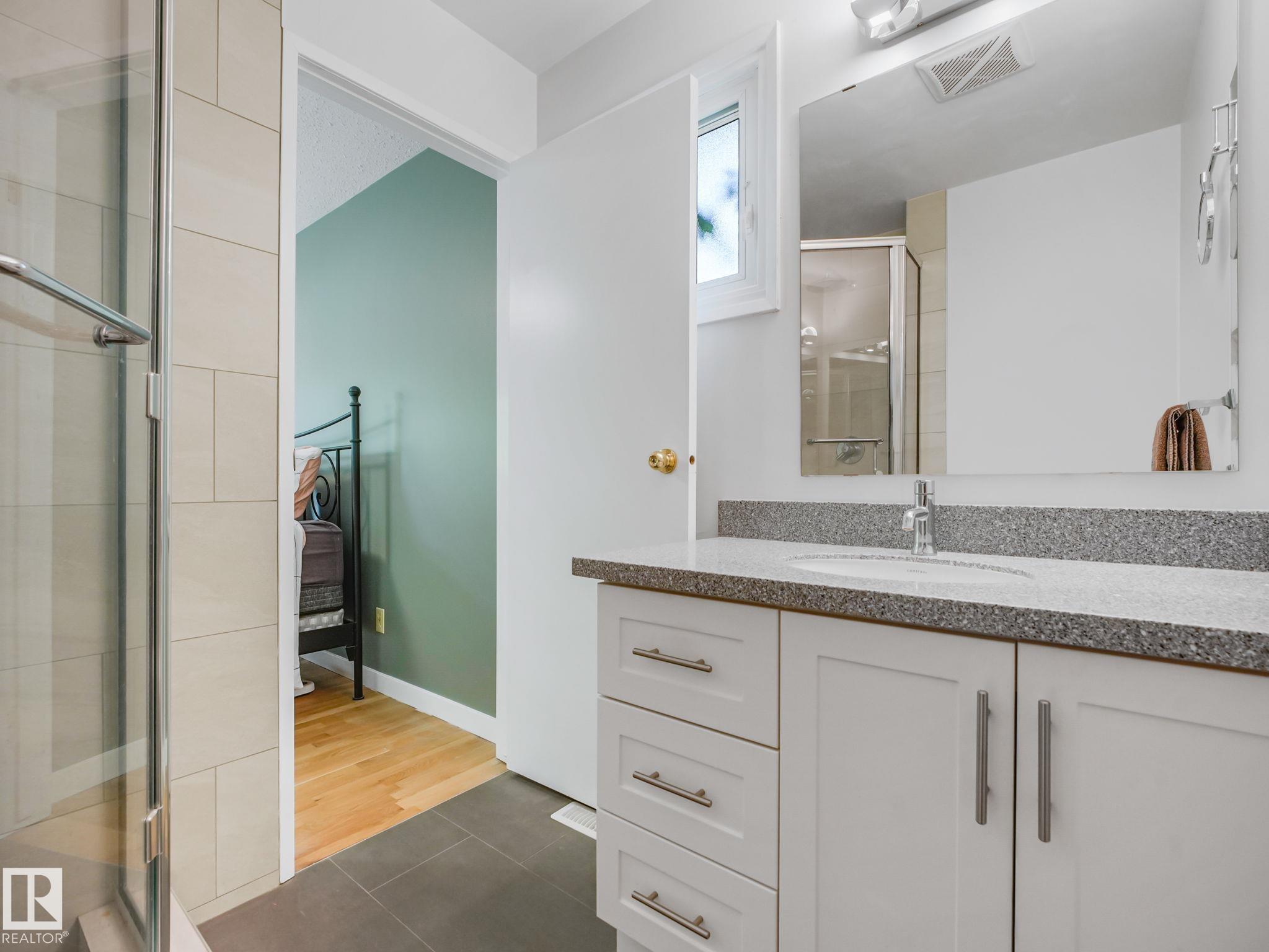 Photo 27 at 32 Malvern Drive, Mills Haven, Sherwood Park