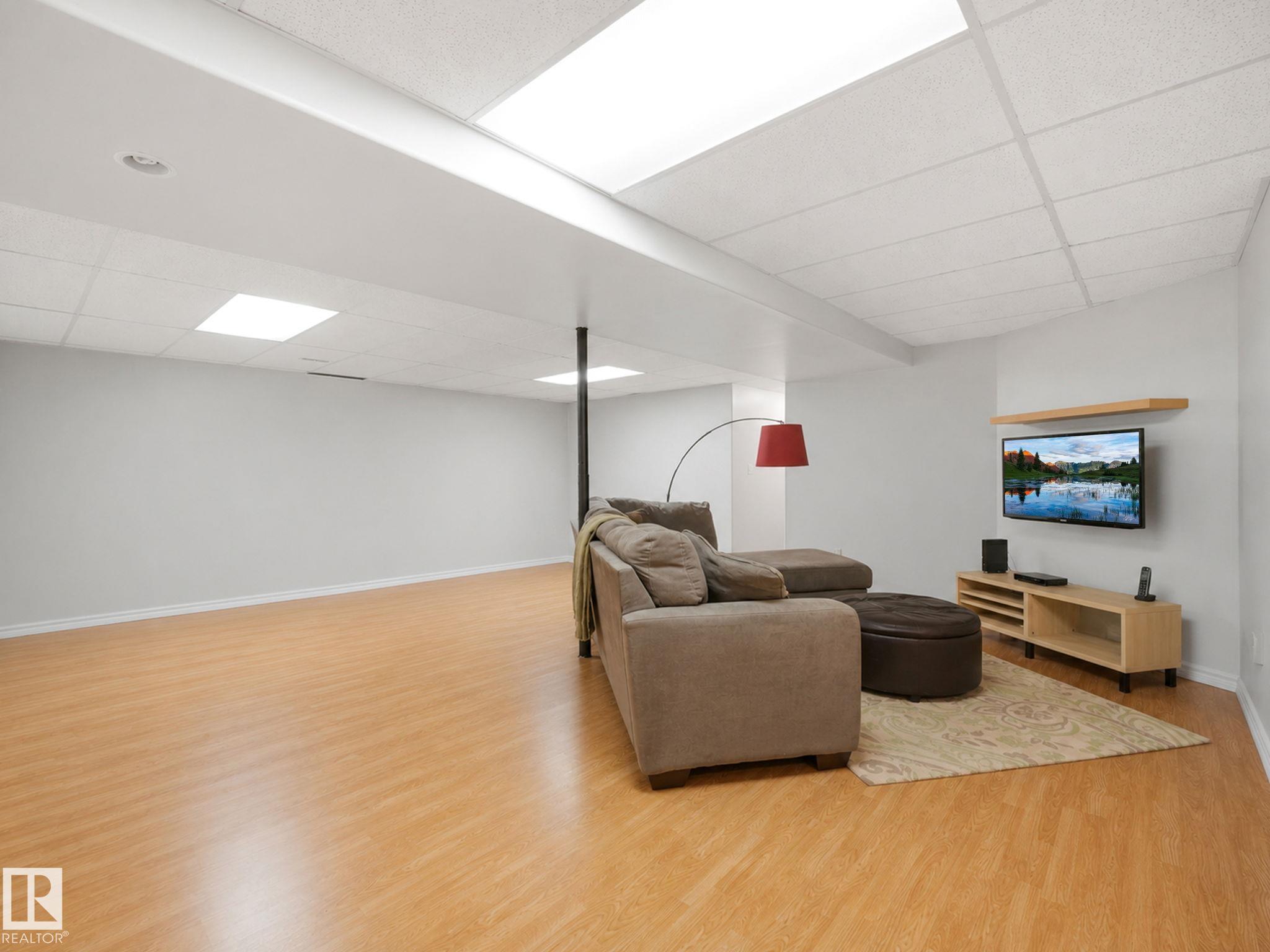 Photo 39 at 32 Malvern Drive, Mills Haven, Sherwood Park