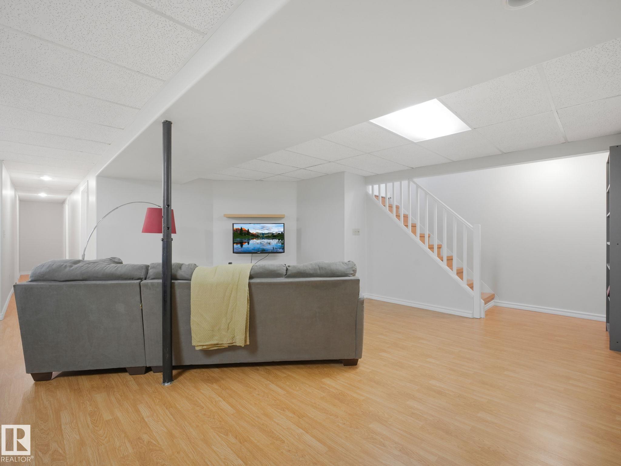 Photo 40 at 32 Malvern Drive, Mills Haven, Sherwood Park