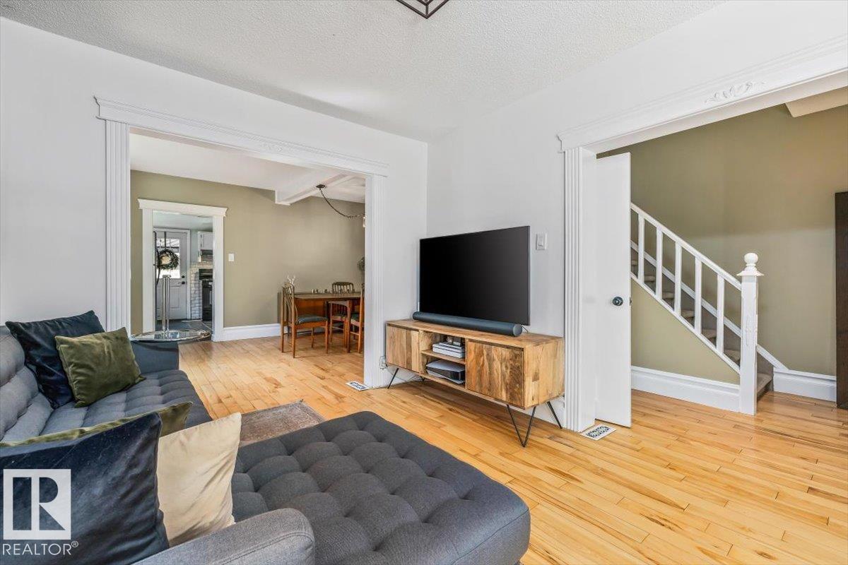 Photo 6 at 11328 65 Street NW, Highlands, Edmonton
