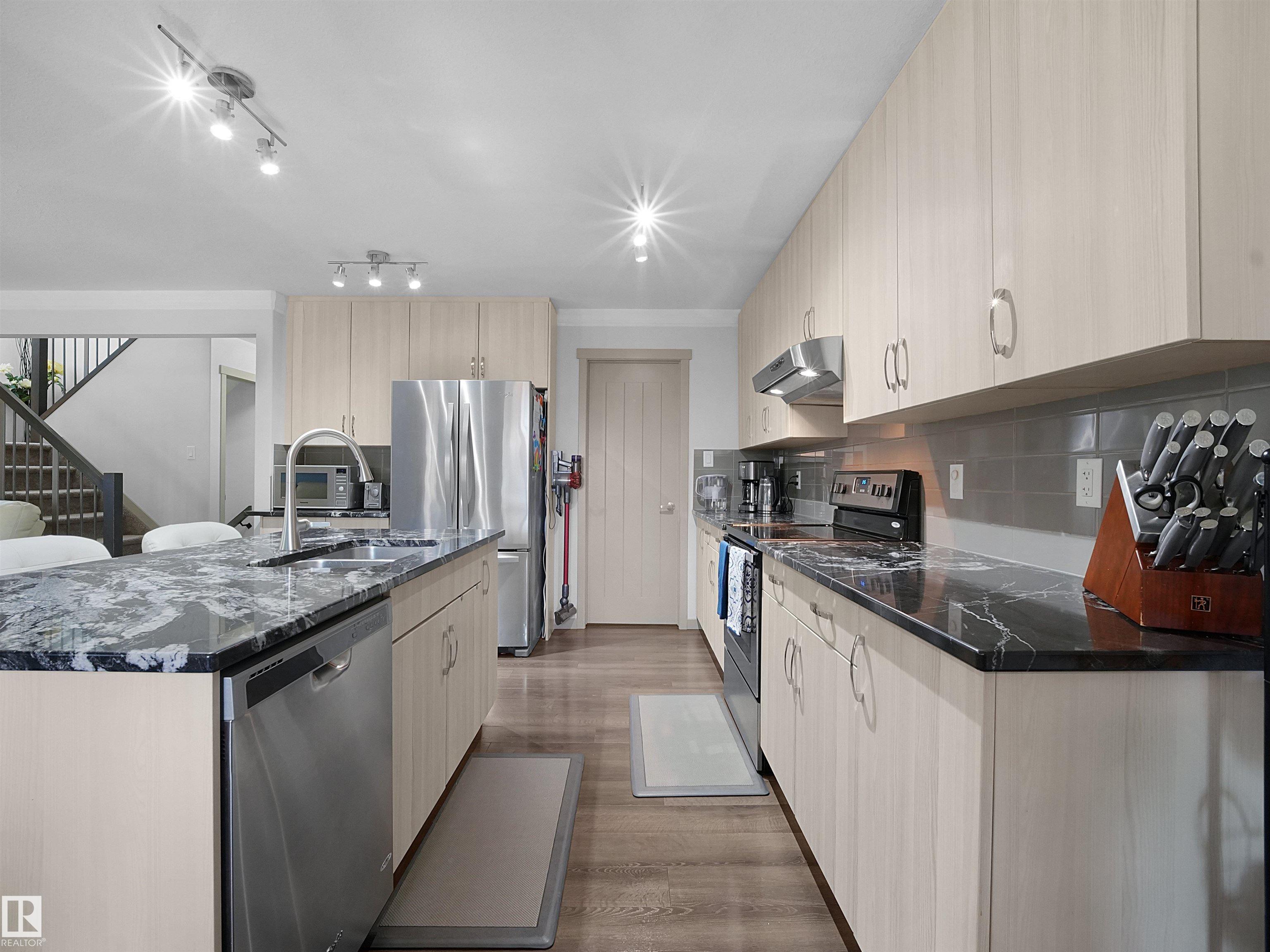 https://zimg.paragon.ice.com/ParagonImages/Property/PM/RAE/225412024/15/0/0/d102d94ab1827a5819aa14f133075a5f/1/73e4023619ac1cad49010caac19e1c98/225412024-3ad4e380-670b-45bc-bea5-3b3be17f5484.JPG