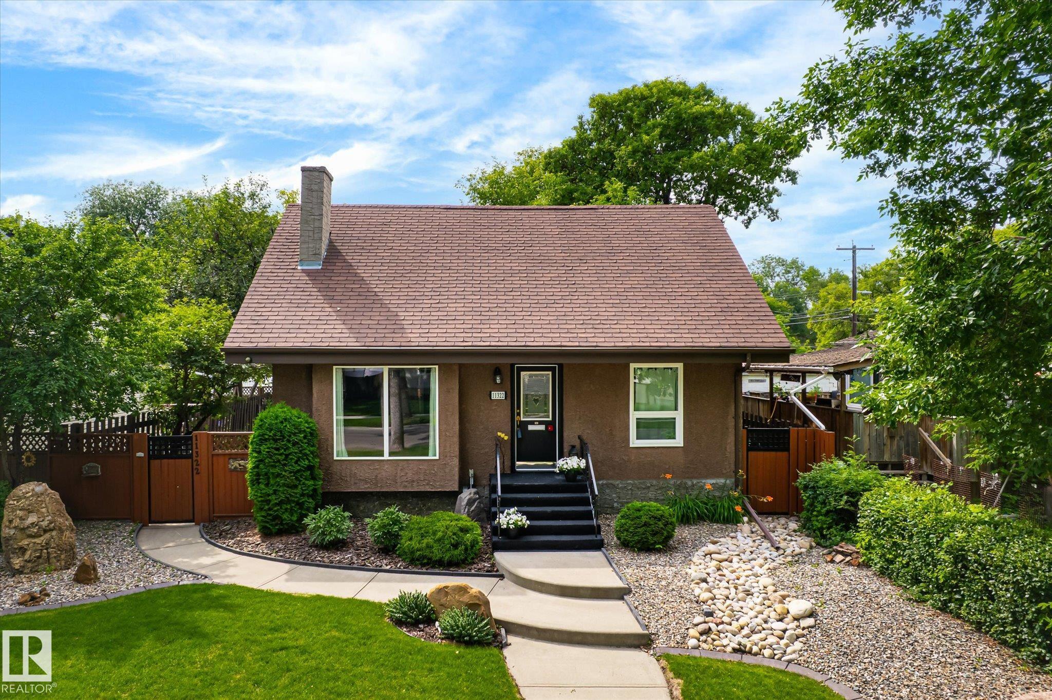 11322 56 Street NW, Highlands, Edmonton