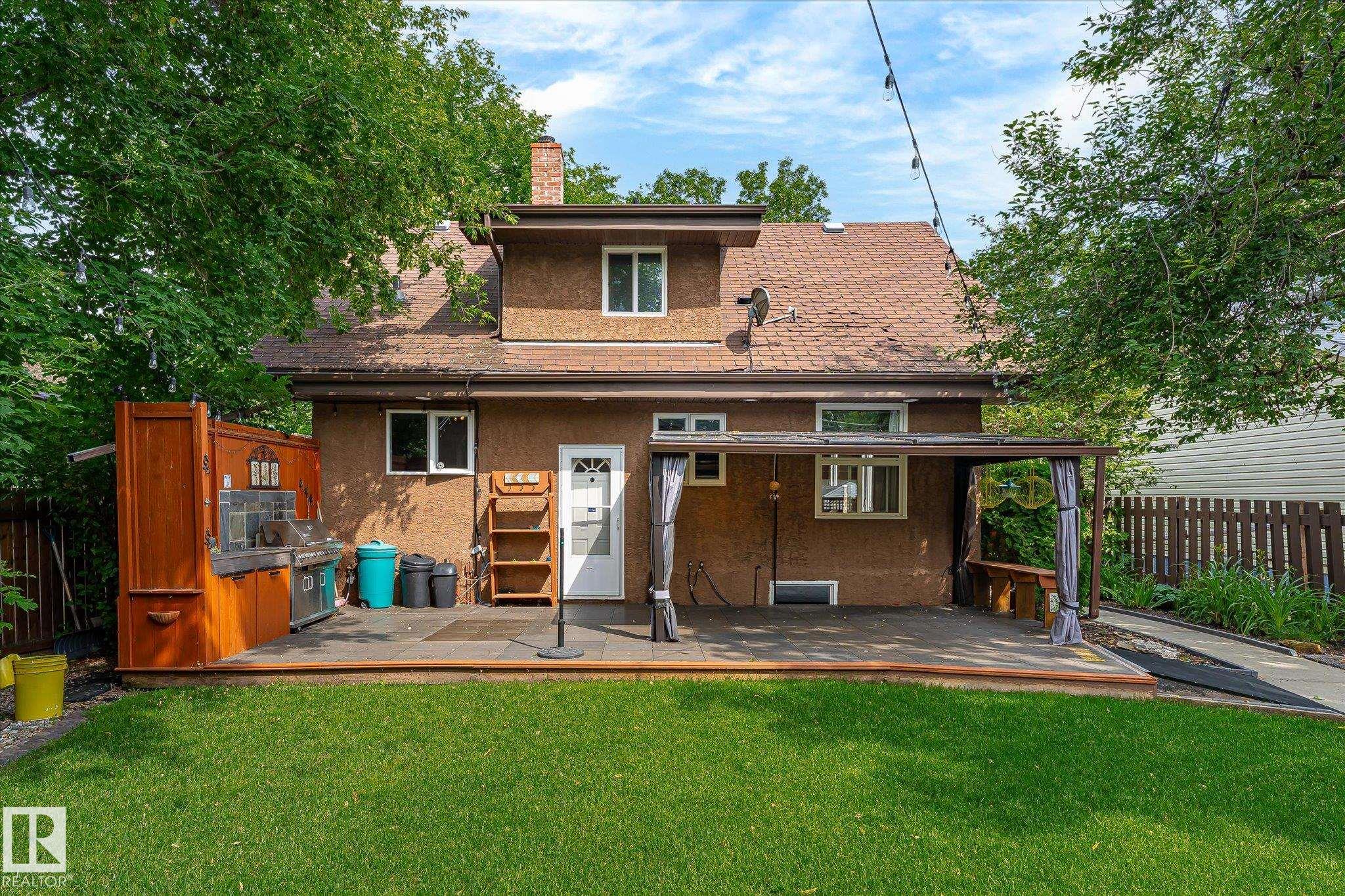 Photo 39 at 11322 56 Street NW, Highlands, Edmonton