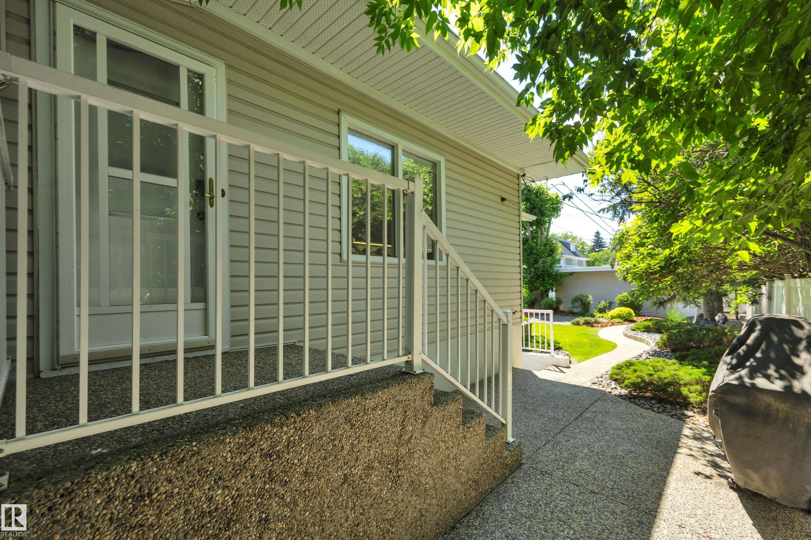https://zimg.paragon.ice.com/ParagonImages/Property/PM/RAE/225412036/52/0/0/54bca7b737f4ca22bc713b5cc7e88f78/1/484e8bcc70861cf843461785408defe9/225412036-5d2e0aff-4efe-41f4-ae1e-49056138a3ee.JPG