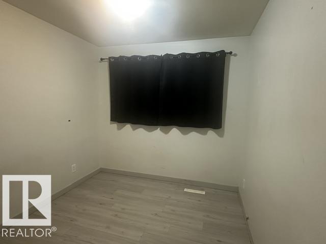 https://zimg.paragon.ice.com/ParagonImages/Property/PM/RAE/225412043/19/0/0/868e2600fe132fac7abc44794b09246c/1/c56104385912ab26aad803798aab329b/225412043-9de44c5d-0153-460f-938d-62febcf4221a.JPG