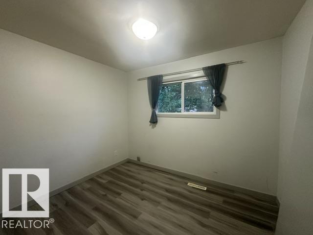 https://zimg.paragon.ice.com/ParagonImages/Property/PM/RAE/225412043/23/0/0/7628a675a337ab3cfcb1067130ffc651/1/c56104385912ab26aad803798aab329b/225412043-f49f5467-60b2-4b9f-a427-f790ee2bda71.JPG