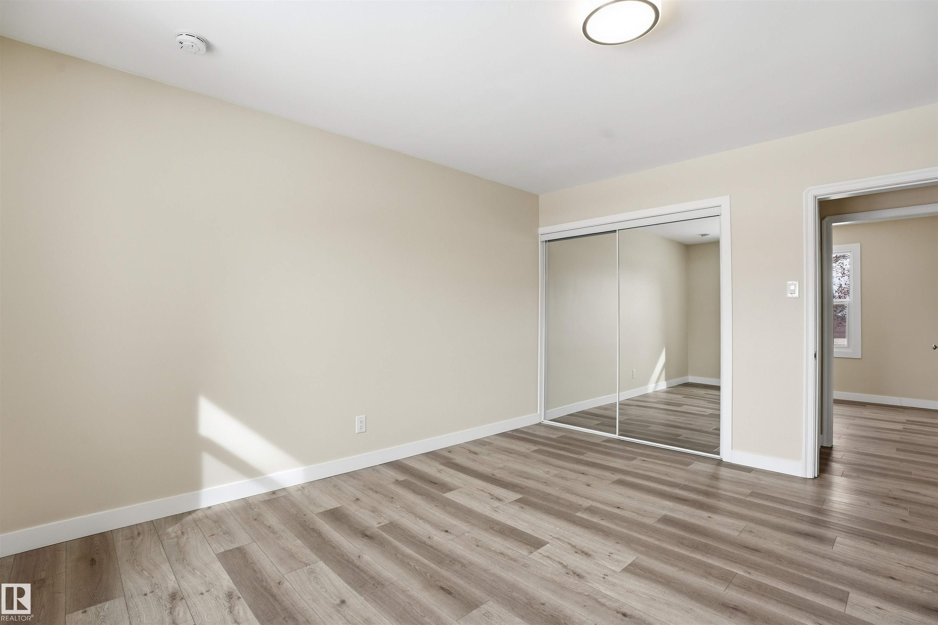 https://zimg.paragon.ice.com/ParagonImages/Property/PM/RAE/225412044/12/0/0/2320e15fa306b0ed08e8457d5635edb6/1/608aa2a74eda2818019adc703f45d51e/225412044-0FBAC145-27DB-42FC-97C7-E182551AF427.JPG