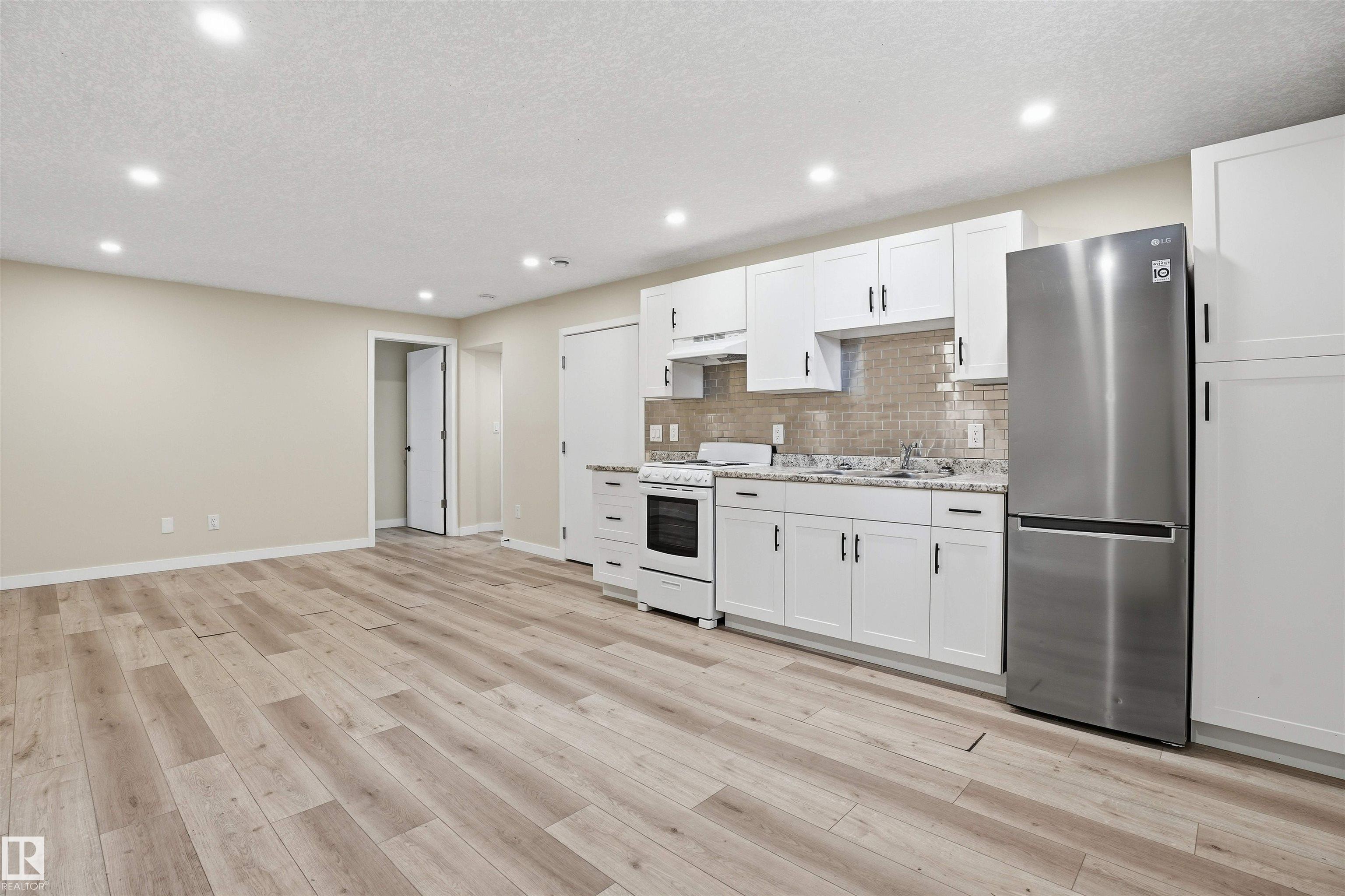 https://zimg.paragon.ice.com/ParagonImages/Property/PM/RAE/225412044/19/0/0/e82bf3e75aa77d05a3732617a67c587b/1/608aa2a74eda2818019adc703f45d51e/225412044-F9E75B5B-334B-4C1E-A10B-FC32C732D41B.JPG