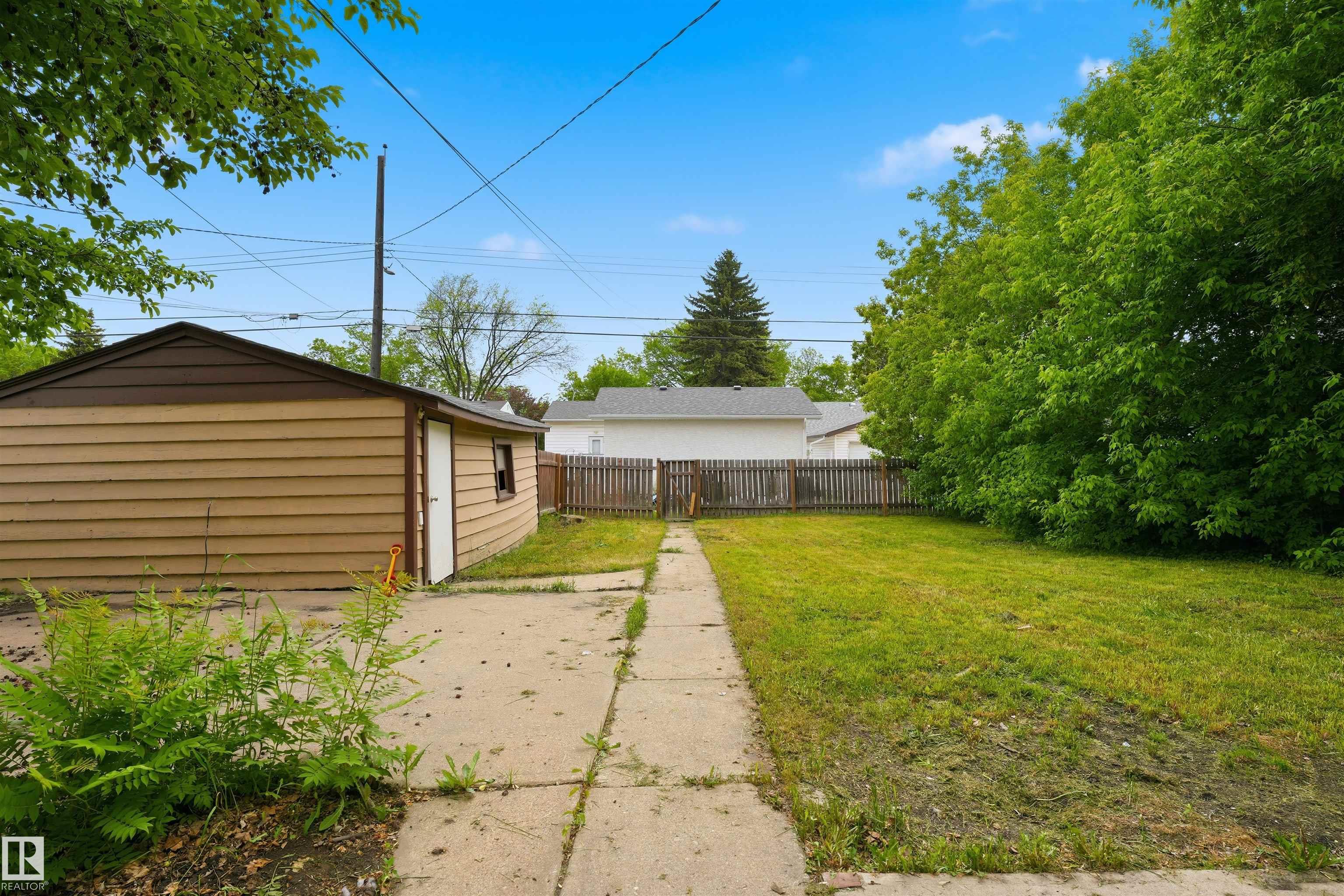 https://zimg.paragon.ice.com/ParagonImages/Property/PM/RAE/225412044/32/0/0/54653cb112557709cf6ec1546035ffc6/1/608aa2a74eda2818019adc703f45d51e/225412044-F7F5829B-03EE-4A44-9956-635F74819D11.JPG