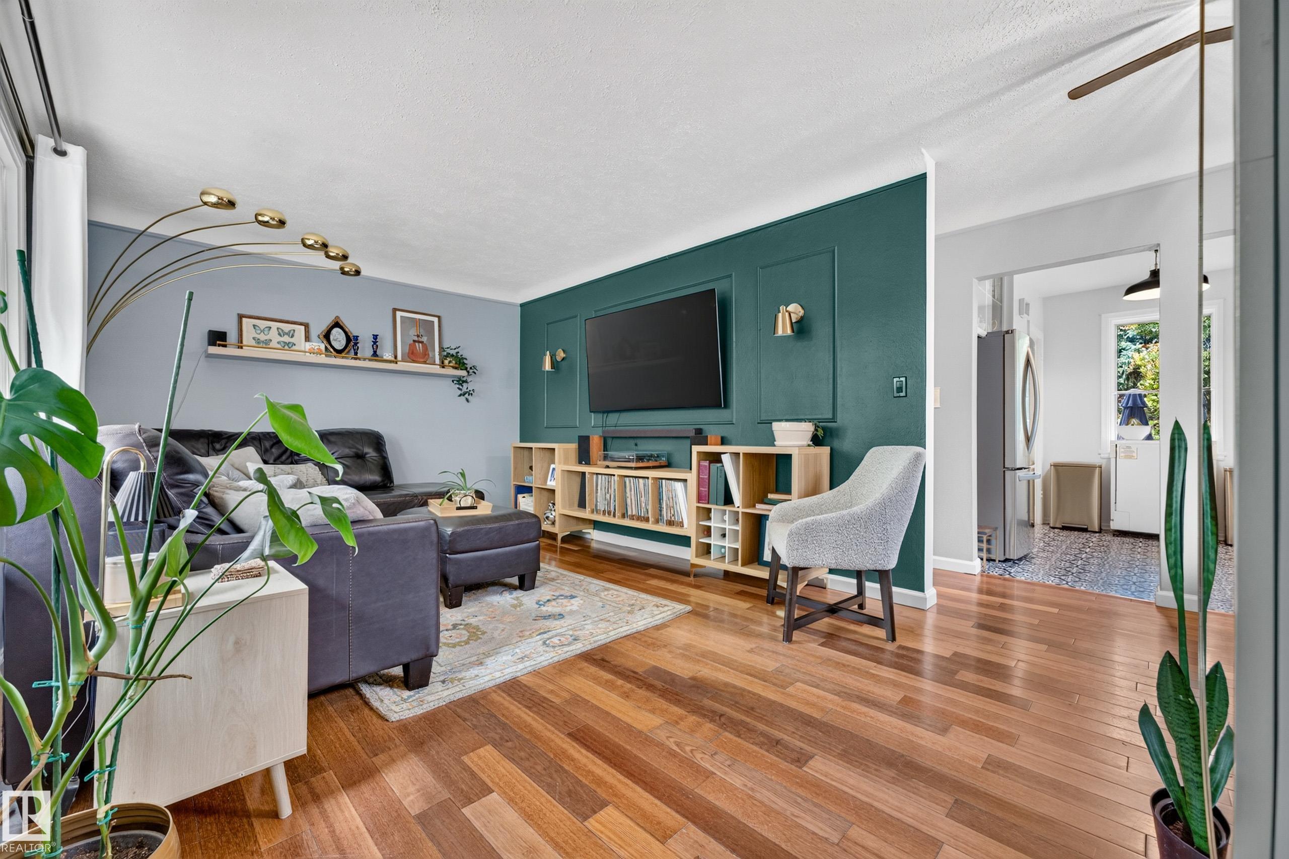 Picture for 7530 80 AV NW