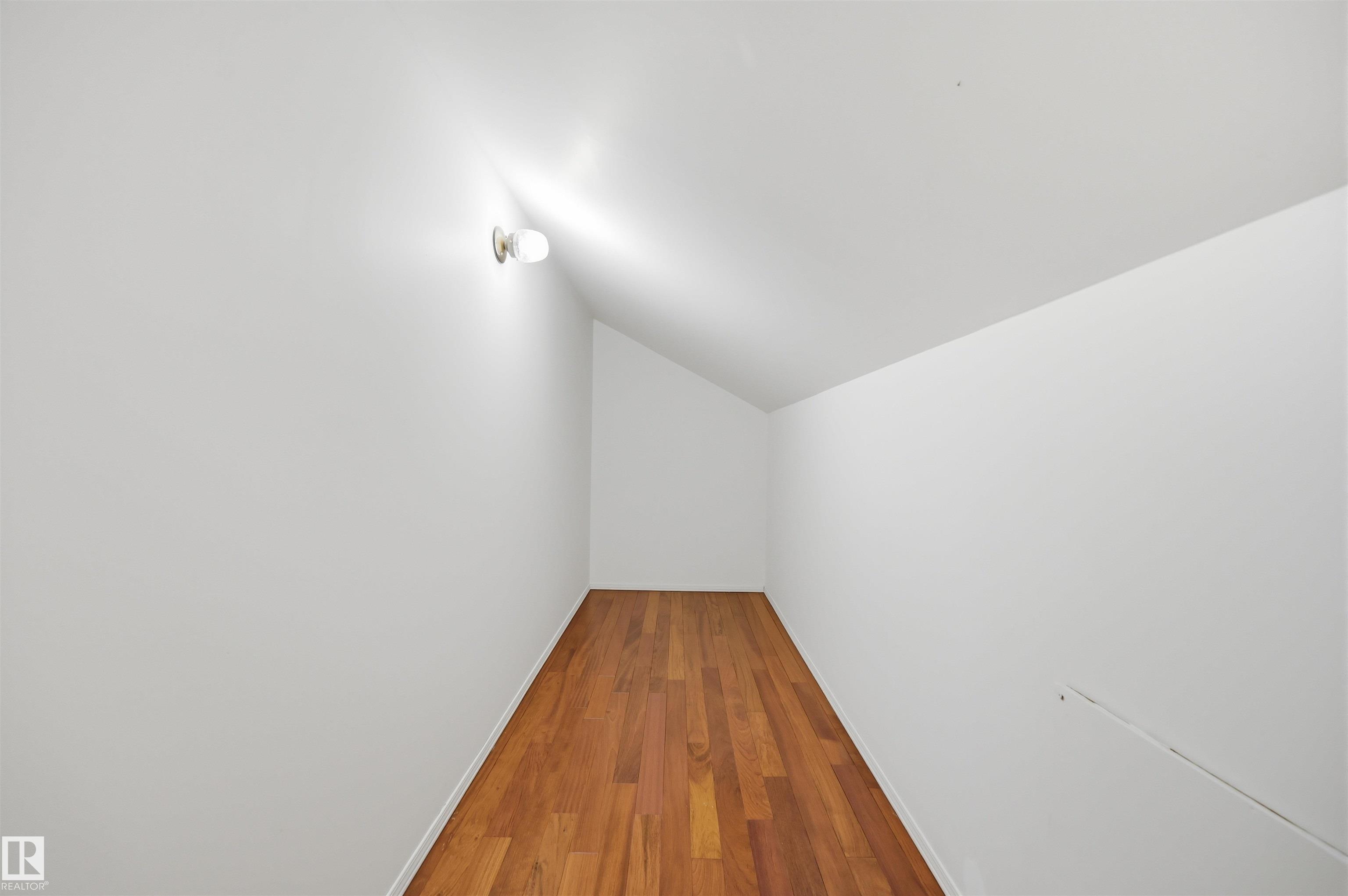 https://zimg.paragon.ice.com/ParagonImages/Property/PM/RAE/225412062/38/0/0/9e8ebf00c83e5377a906ac5e6641d460/1/d48f0dce1b40547e53f7f4b78b8306c6/225412062-14DF8229-45B3-4149-8E60-7D5221DE022D.JPG