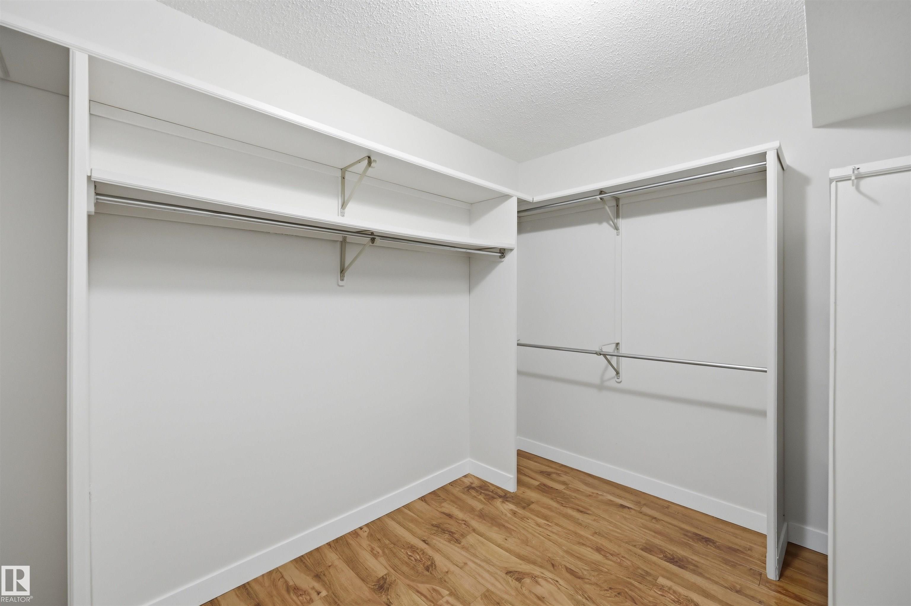 https://zimg.paragon.ice.com/ParagonImages/Property/PM/RAE/225412062/49/0/0/5c93a43b46d3f097605a2180f05d511f/1/d48f0dce1b40547e53f7f4b78b8306c6/225412062-8A347766-F489-4C79-A312-54A4966A1C84.JPG
