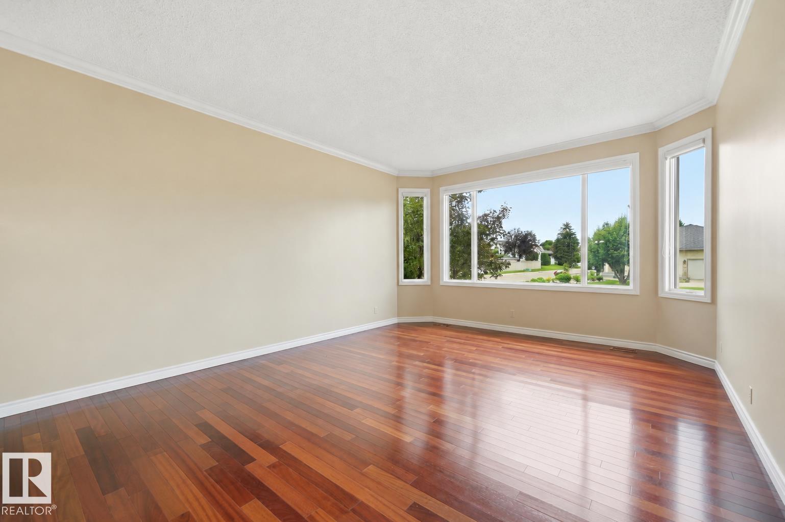 https://zimg.paragon.ice.com/ParagonImages/Property/PM/RAE/225412062/8/0/0/44df9c013139d9ef9656f9efcaa69ad3/1/d48f0dce1b40547e53f7f4b78b8306c6/225412062-DE21420F-DE08-44F7-8D58-0E2880F7CF4E.JPG