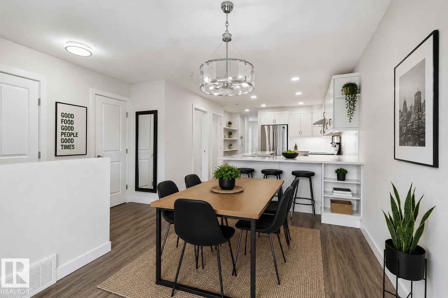 https://zimg.paragon.ice.com/ParagonImages/Property/PM/RAE/225412074/14/0/0/fb38cbe5eb12a80fb86c87b2b61520a6/1/5957f8d555bd3a294ba11ff9ff3ea861/225412074-6402A95B-1DD2-4A00-A742-FBBF908922D9.JPG