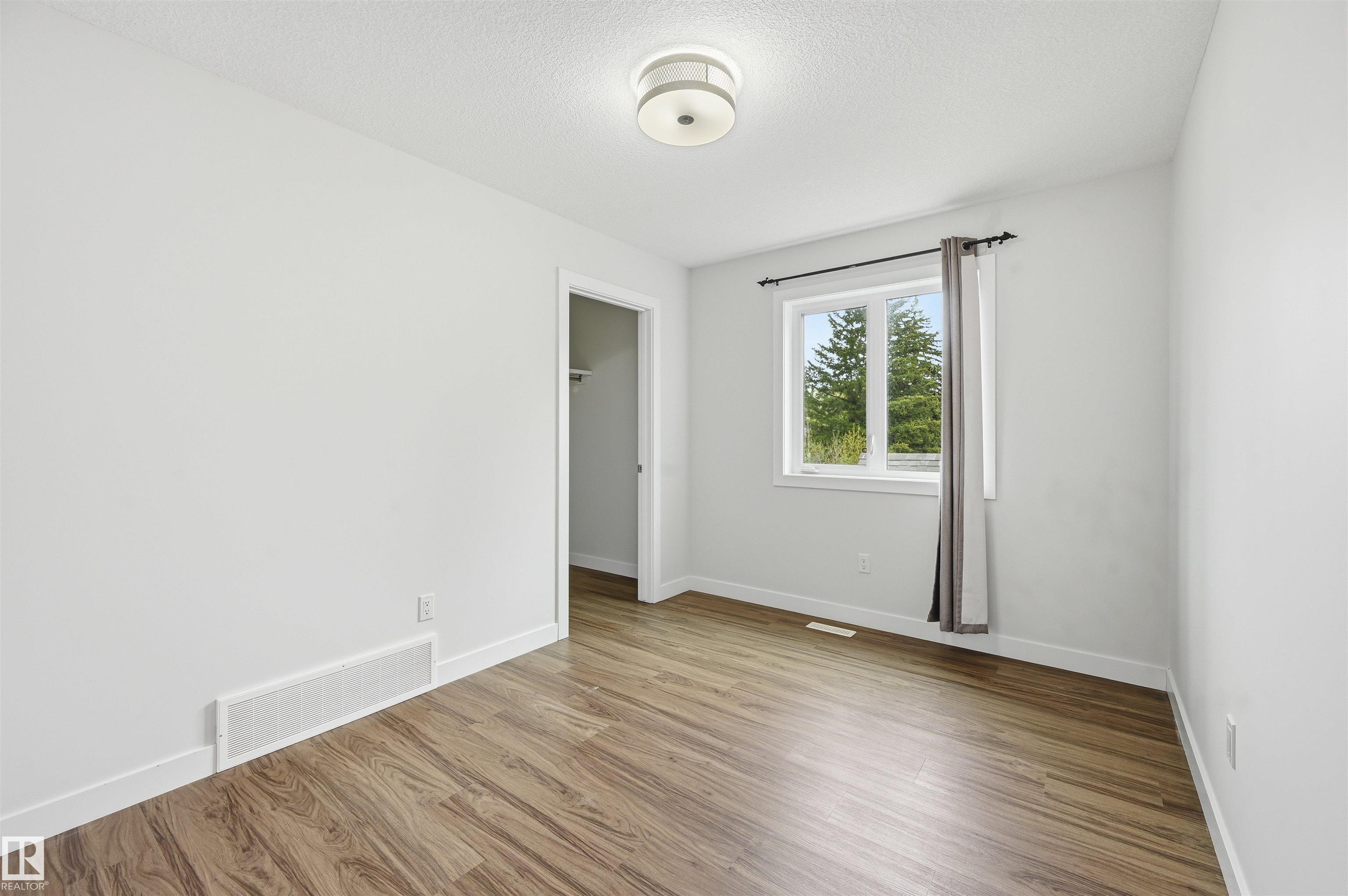 https://zimg.paragon.ice.com/ParagonImages/Property/PM/RAE/225412074/32/0/0/1a56b4b4a0a3d49c967bccffd65afeae/1/5957f8d555bd3a294ba11ff9ff3ea861/225412074-5B54CF3F-62BA-4792-94D5-47E5E09DB683.JPG