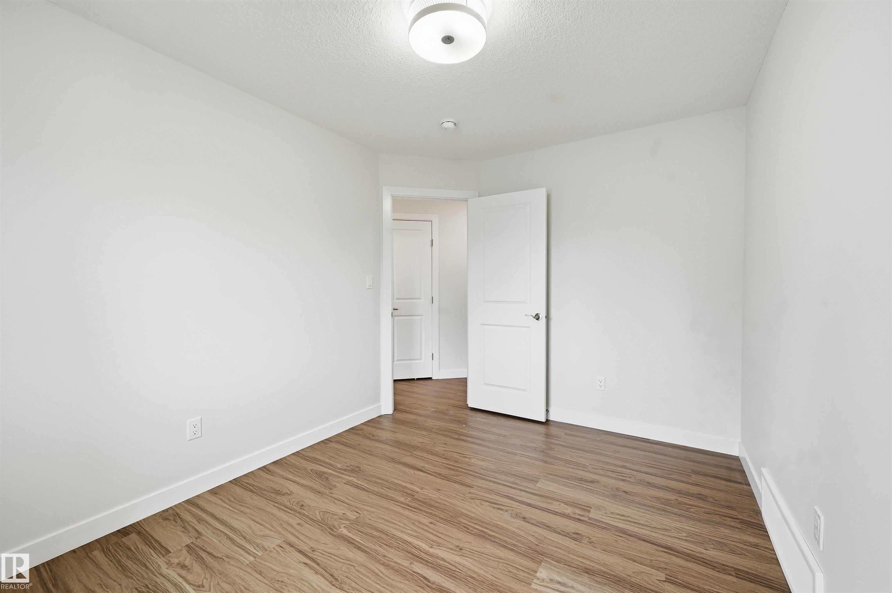 https://zimg.paragon.ice.com/ParagonImages/Property/PM/RAE/225412074/34/0/0/1eb076ffc8e34d76d171846c4492b745/1/5957f8d555bd3a294ba11ff9ff3ea861/225412074-09D11516-C4E5-4F1E-AE81-4D769D64E2EE.JPG