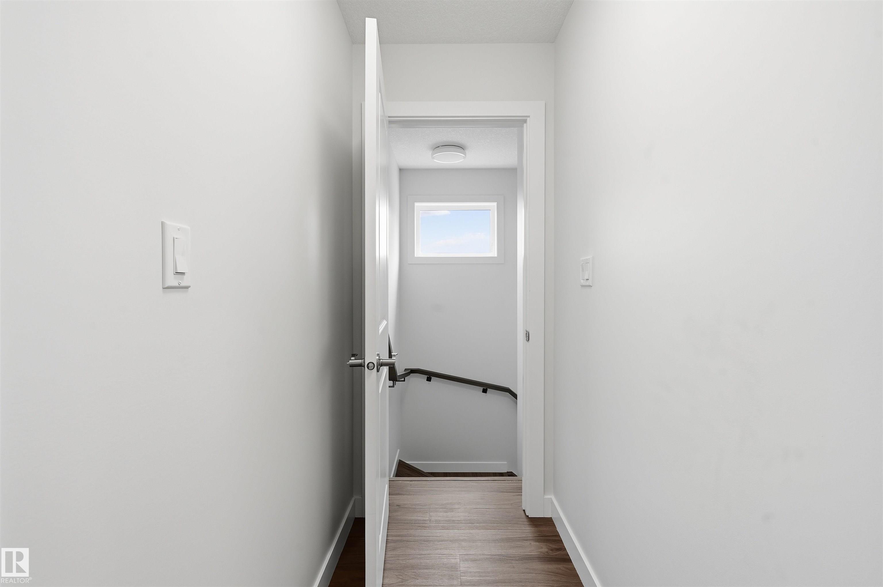 https://zimg.paragon.ice.com/ParagonImages/Property/PM/RAE/225412074/37/0/0/6adcfb52364b964f6e04357d91dff57a/1/5957f8d555bd3a294ba11ff9ff3ea861/225412074-1AA36D8C-DA83-4D53-A27D-A5F92038359A.JPG