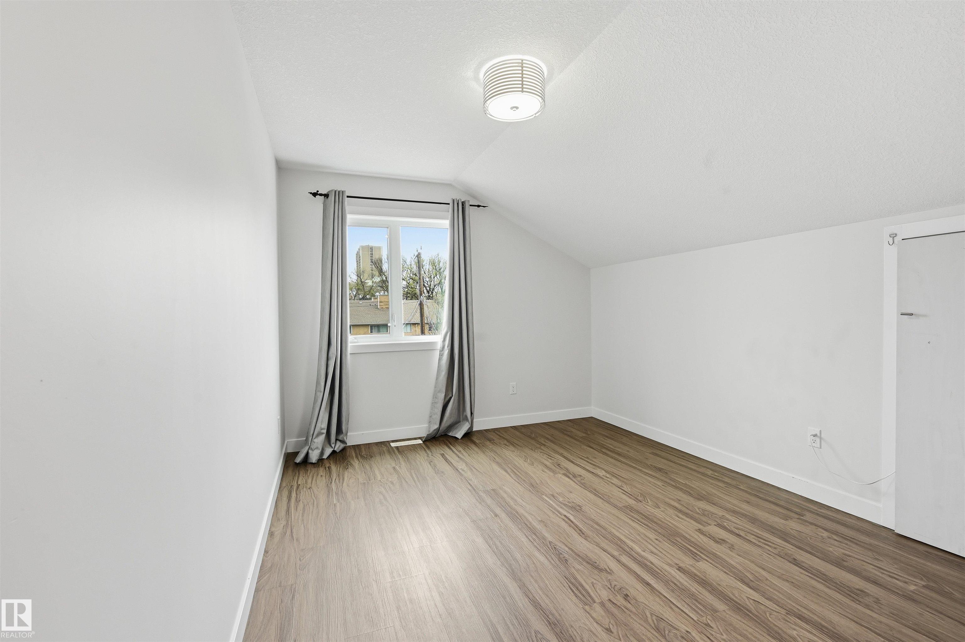 https://zimg.paragon.ice.com/ParagonImages/Property/PM/RAE/225412074/39/0/0/463c2a7262934fa42b831fe1ee005e46/1/5957f8d555bd3a294ba11ff9ff3ea861/225412074-EFEB7BB4-6A65-4B13-88BF-5420D3FC0938.JPG