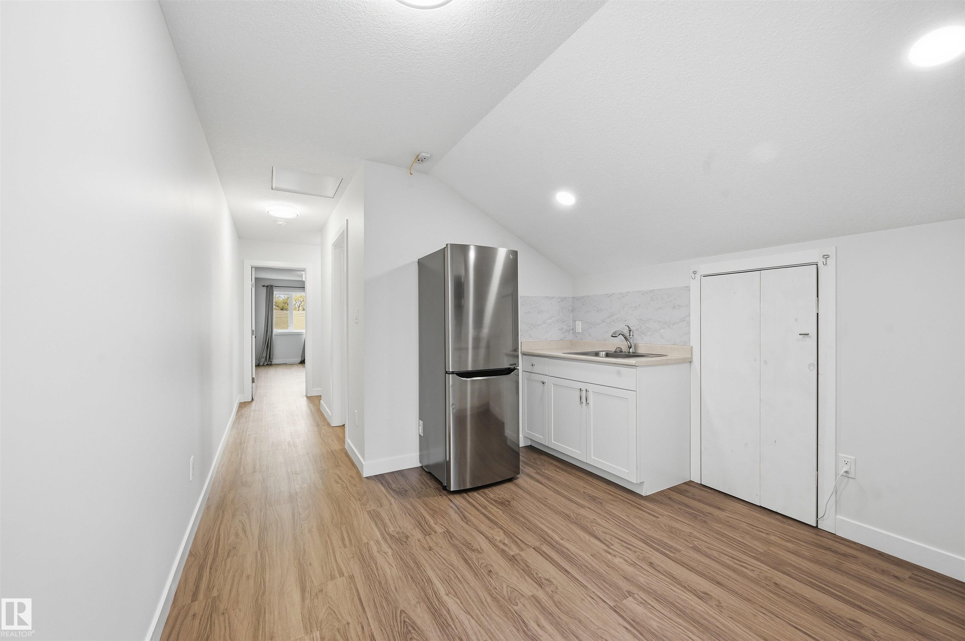 https://zimg.paragon.ice.com/ParagonImages/Property/PM/RAE/225412074/44/0/0/9ce365c667d9f1146d8e2f96b2ea2c8b/1/5957f8d555bd3a294ba11ff9ff3ea861/225412074-1E67E69A-9906-4D16-A72C-480845C44B1A.JPG