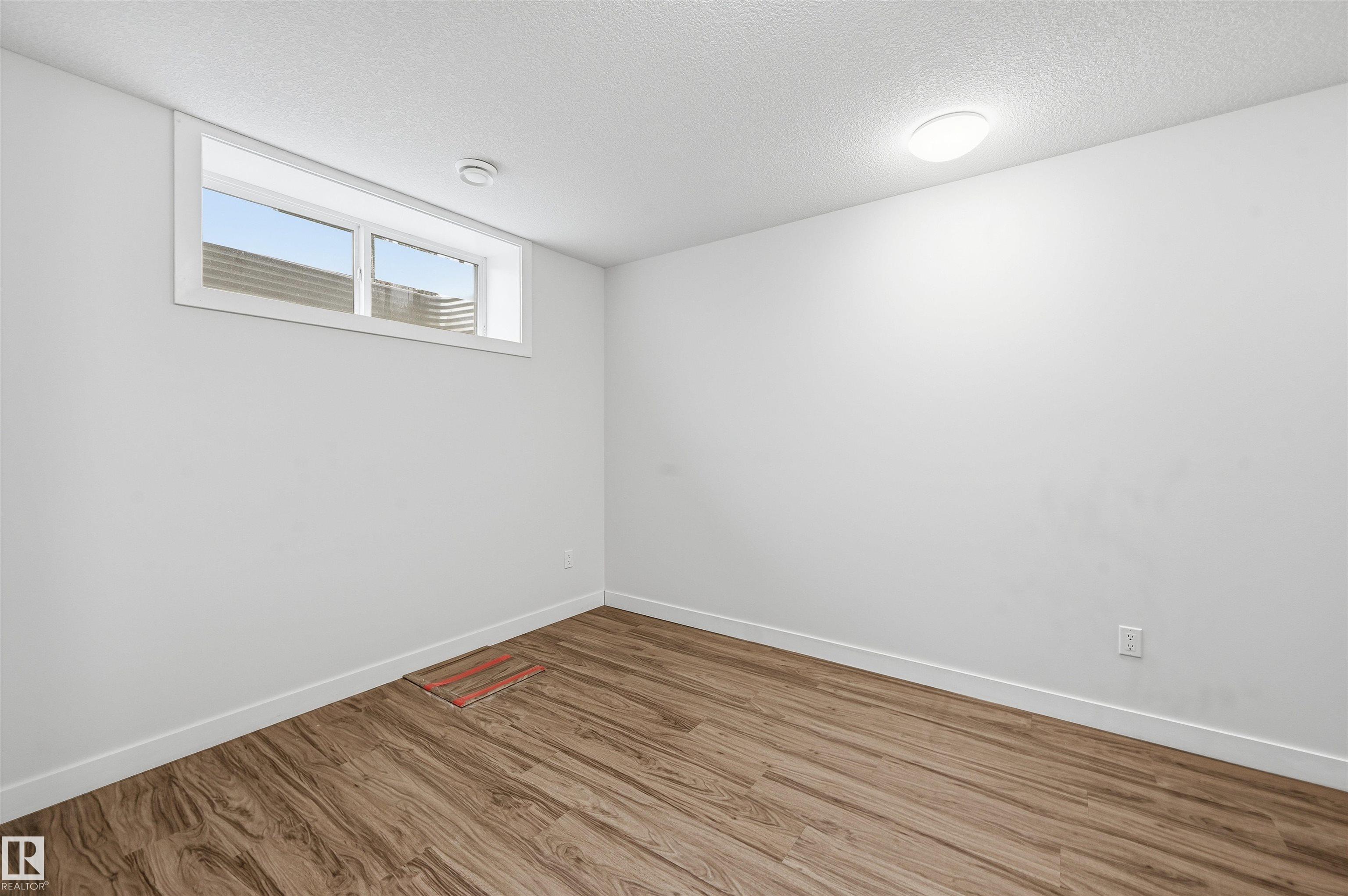 https://zimg.paragon.ice.com/ParagonImages/Property/PM/RAE/225412074/55/0/0/73b6724c3c04c9f85e9f0df7dfdda4f4/1/5957f8d555bd3a294ba11ff9ff3ea861/225412074-4E012171-1A77-4E97-9A55-CC40DFFCA8D9.JPG
