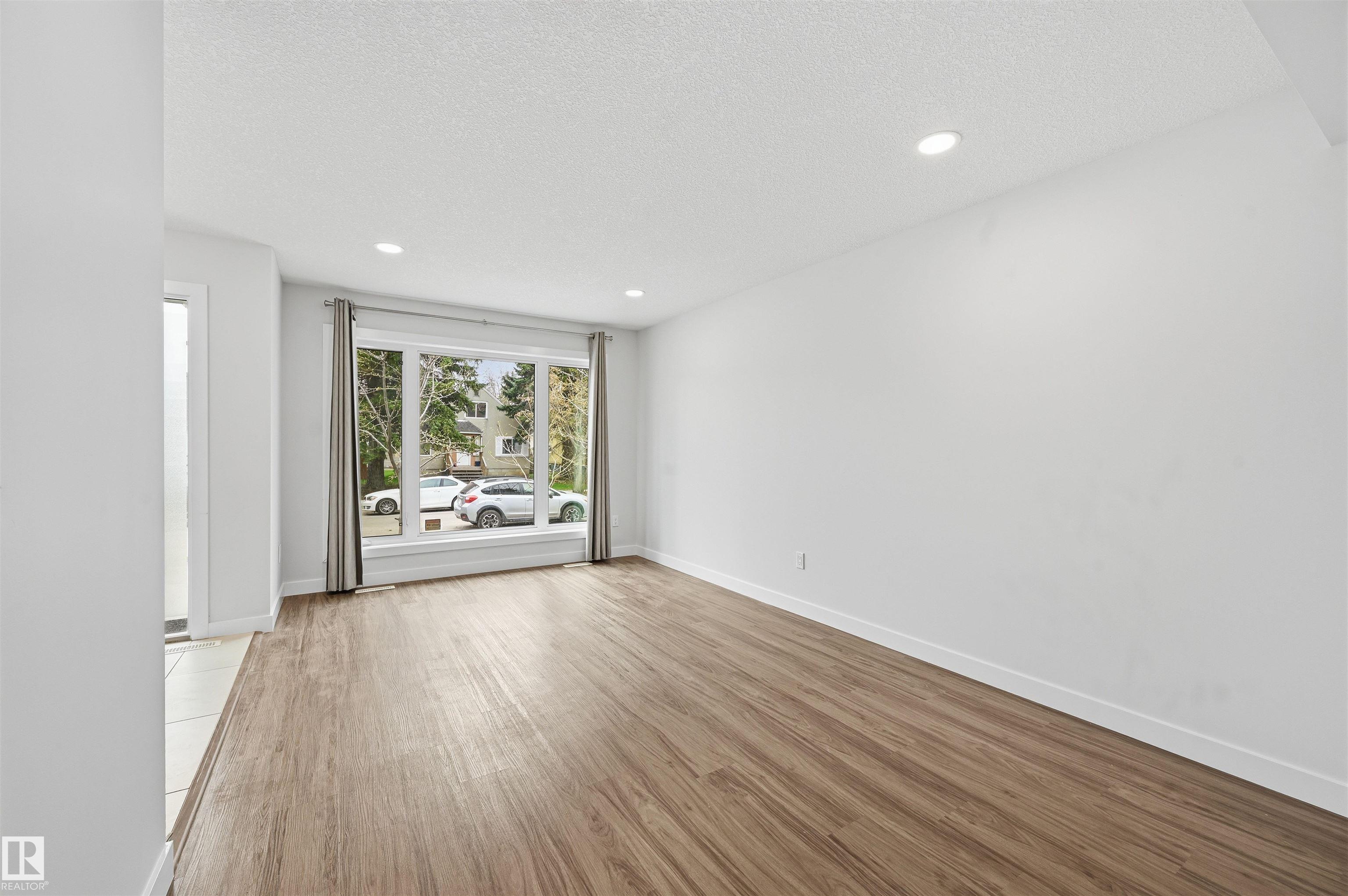 https://zimg.paragon.ice.com/ParagonImages/Property/PM/RAE/225412074/6/0/0/958cb70c0fd239a9fc17a21f0e3eb7ee/1/5957f8d555bd3a294ba11ff9ff3ea861/225412074-2E3C111D-52B8-487A-8C71-AFFE9E5DEE1C.JPG