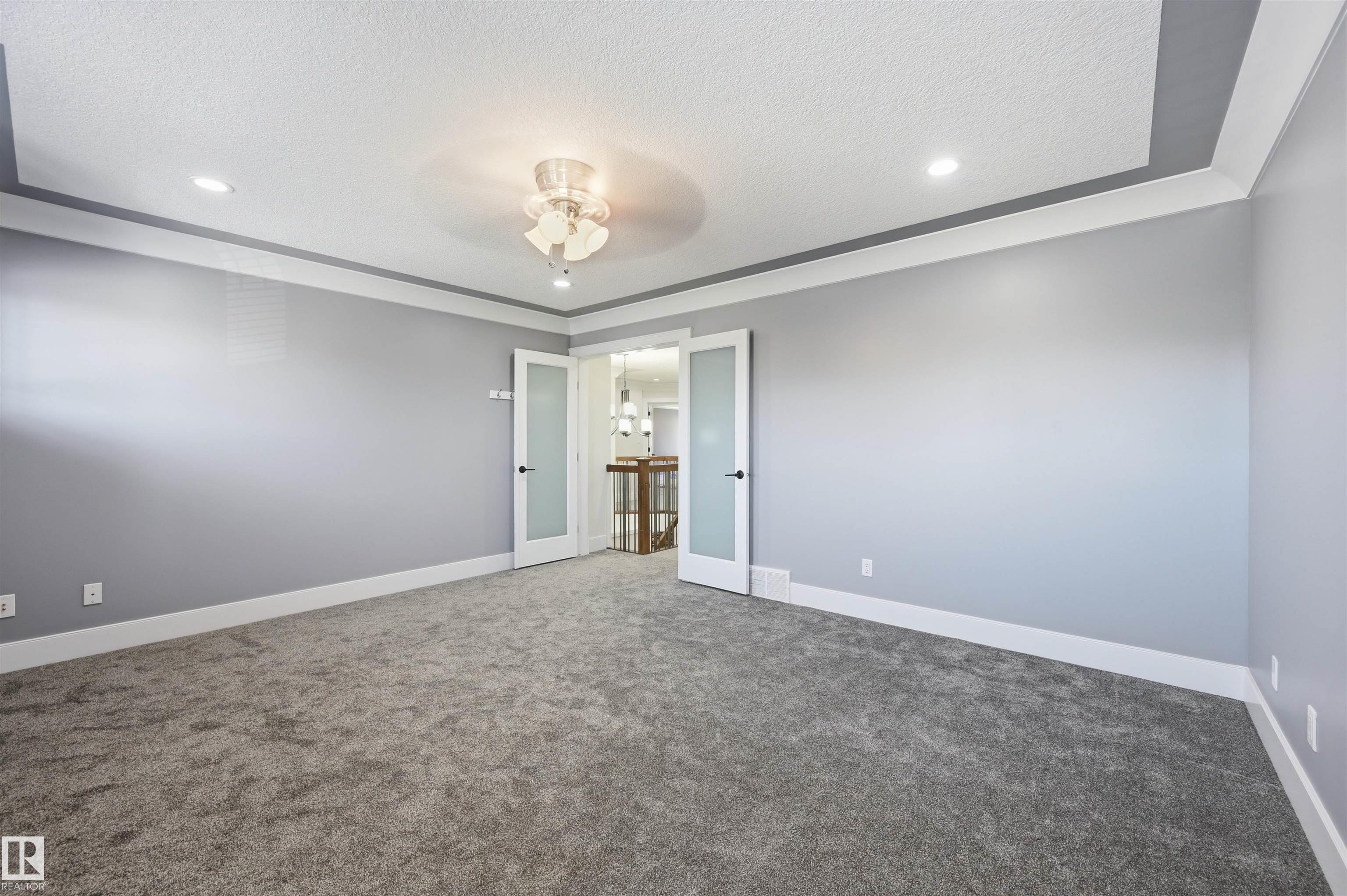 https://zimg.paragon.ice.com/ParagonImages/Property/PM/RAE/225412088/29/0/0/c22fbf7a06e8bc73c7de0d67ab47341a/1/19e972cfb5105a4db411d3811707beb1/225412088-9C025F16-FFE3-4E60-BB40-22EBD0C6198A.JPG