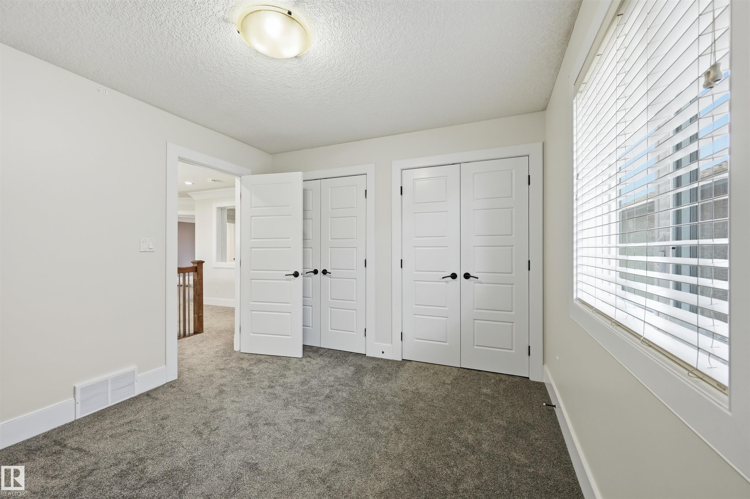 https://zimg.paragon.ice.com/ParagonImages/Property/PM/RAE/225412088/31/0/0/a44efa75e61aca2f8eaa993c5c317bac/1/19e972cfb5105a4db411d3811707beb1/225412088-4F0F3405-5A1A-4622-822E-F0239430DD2A.JPG