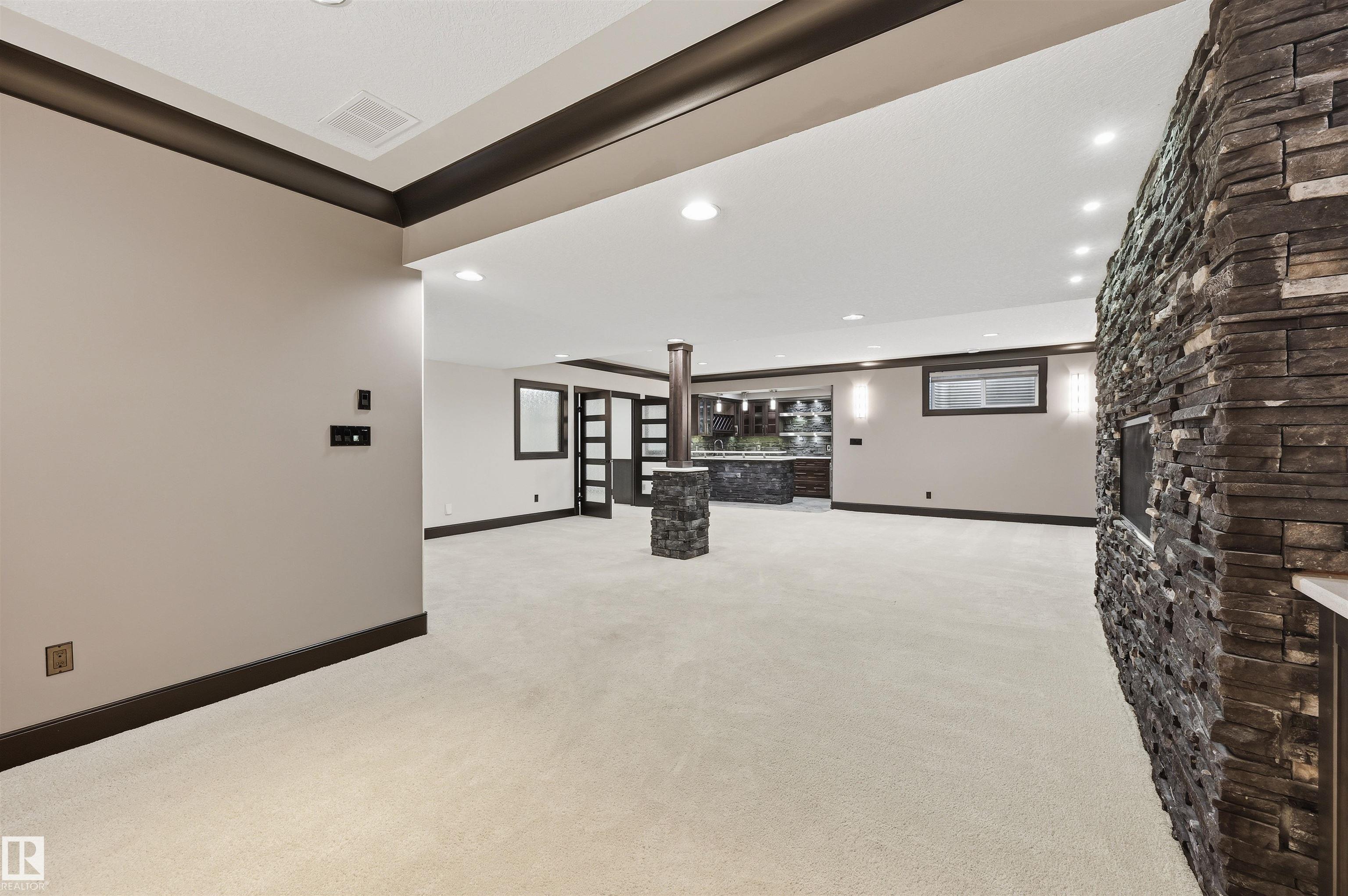 https://zimg.paragon.ice.com/ParagonImages/Property/PM/RAE/225412088/49/0/0/1f58f8c6e61a08d73ba3c7782f7fb22f/1/19e972cfb5105a4db411d3811707beb1/225412088-39B2768E-8B76-4962-92A3-8DB96C128D33.JPG