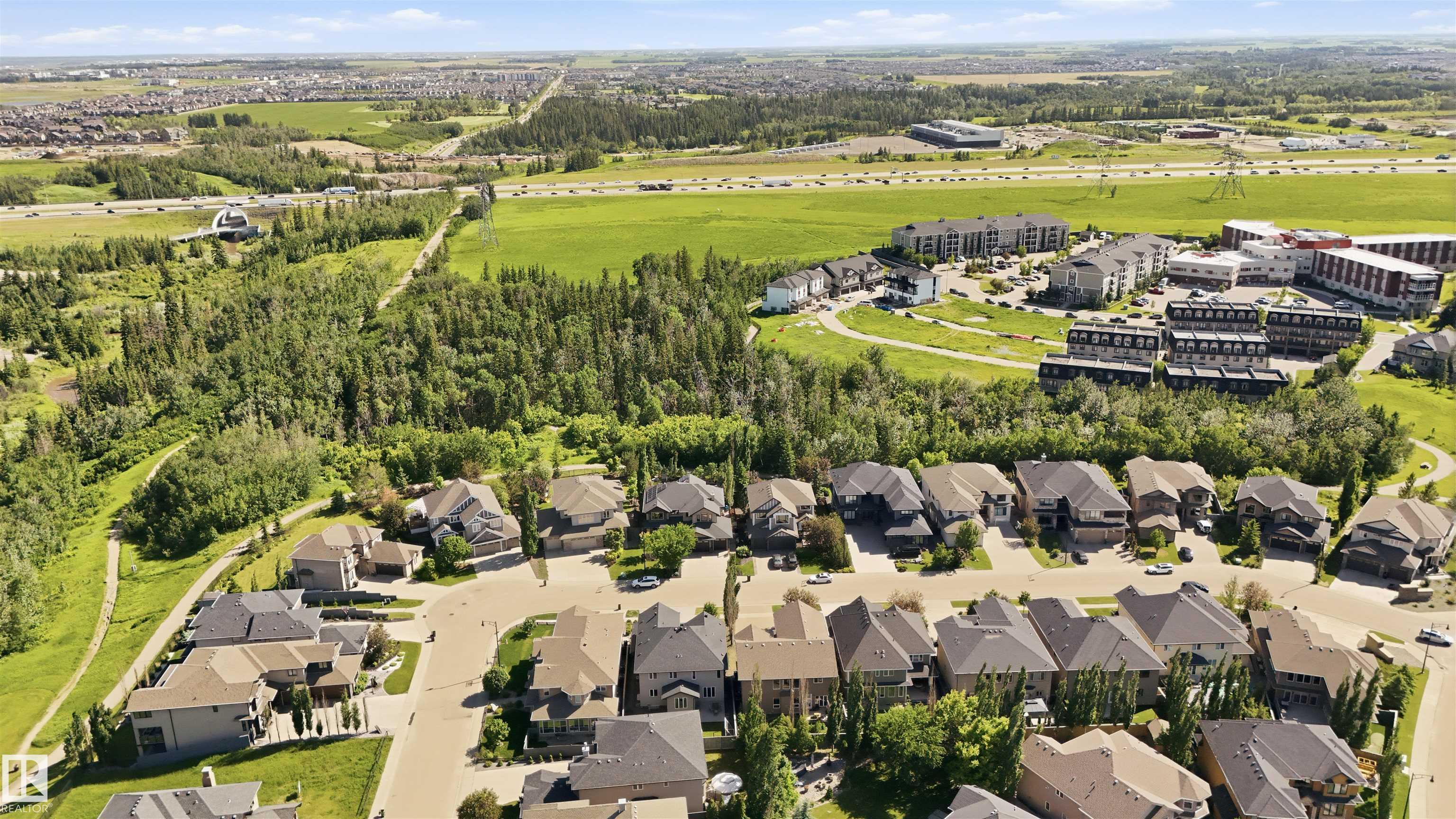 https://zimg.paragon.ice.com/ParagonImages/Property/PM/RAE/225412088/67/0/0/a4263477035c07b937dd38b6217f114f/1/19e972cfb5105a4db411d3811707beb1/225412088-26883883-FC76-4382-9A58-C769D86BBF76.JPG