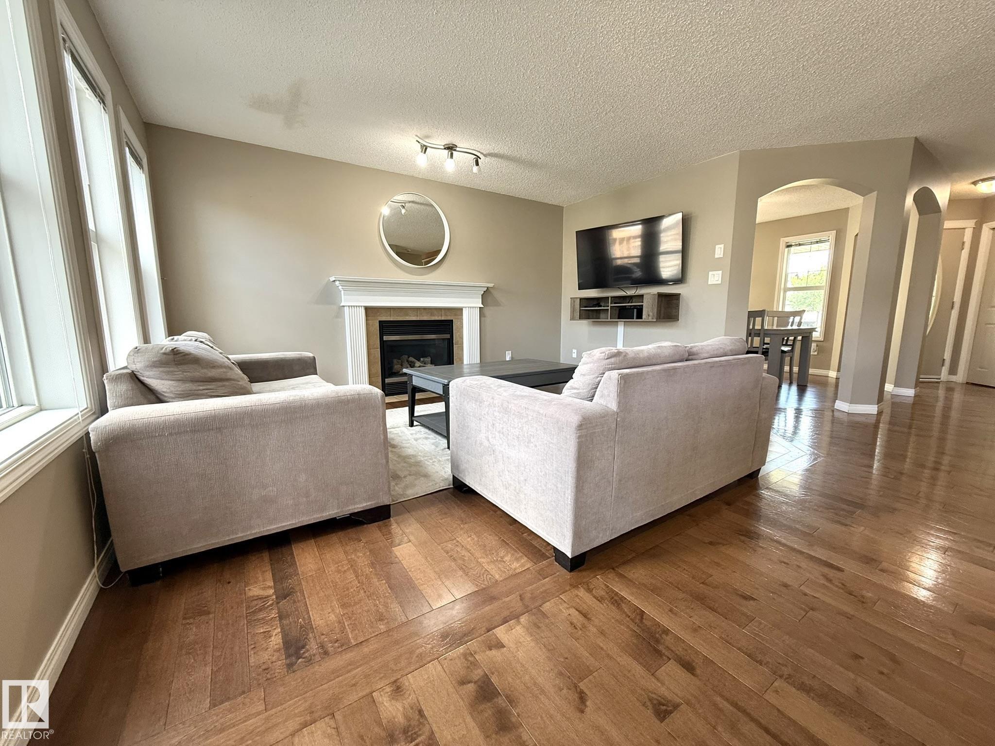 Photo 9 at 1820 Robertson Crescent SW, Rutherford, Edmonton