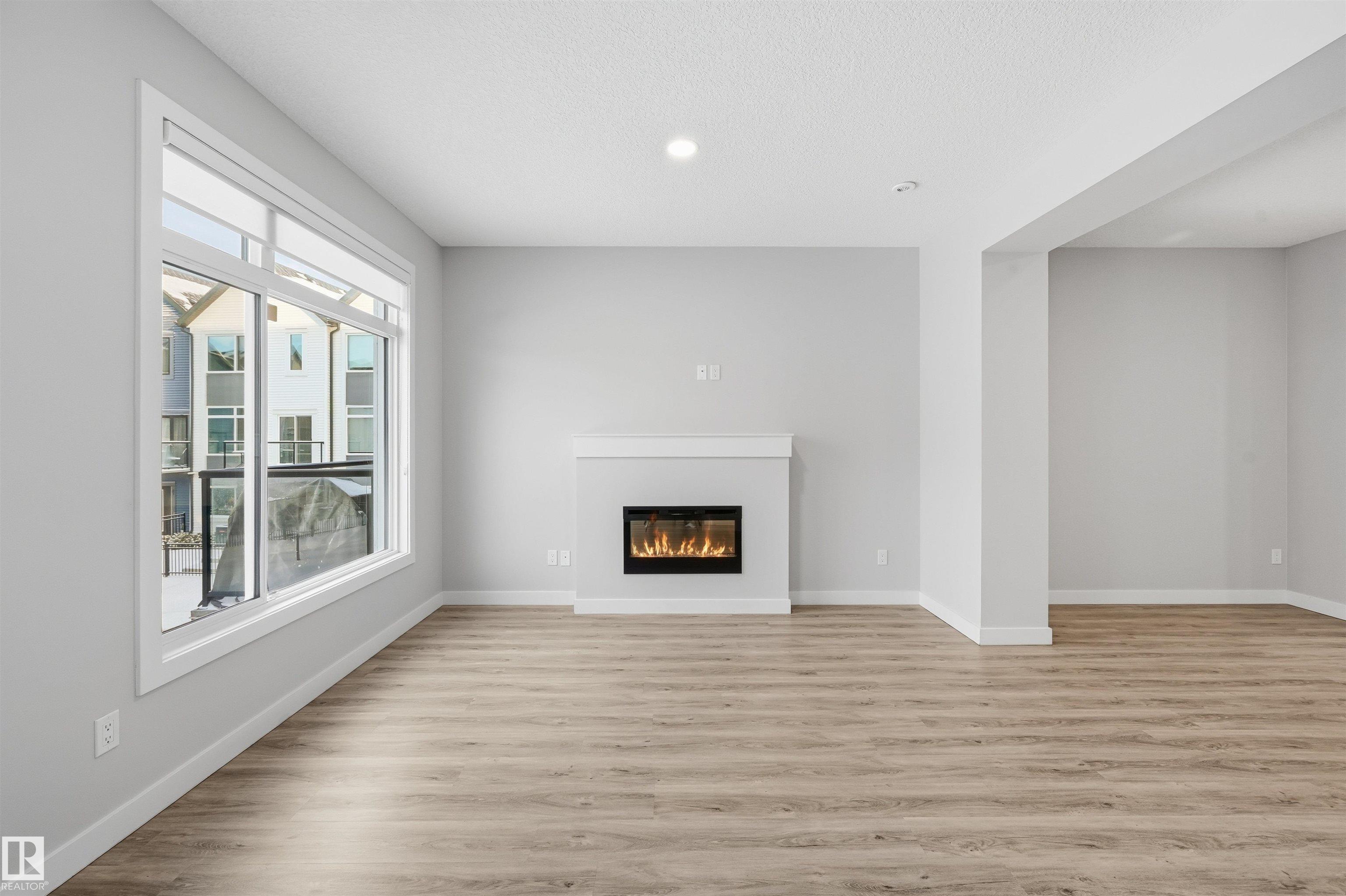 https://zimg.paragon.ice.com/ParagonImages/Property/PM/RAE/225412099/11/0/0/98a424fd93ed9d030e6d2f6ccaec37d5/1/5e9d6bfef5bd09fb24f066979aa6fd8e/225412099-055DB41F-3E4B-4E90-89C0-300811B02D94.JPG