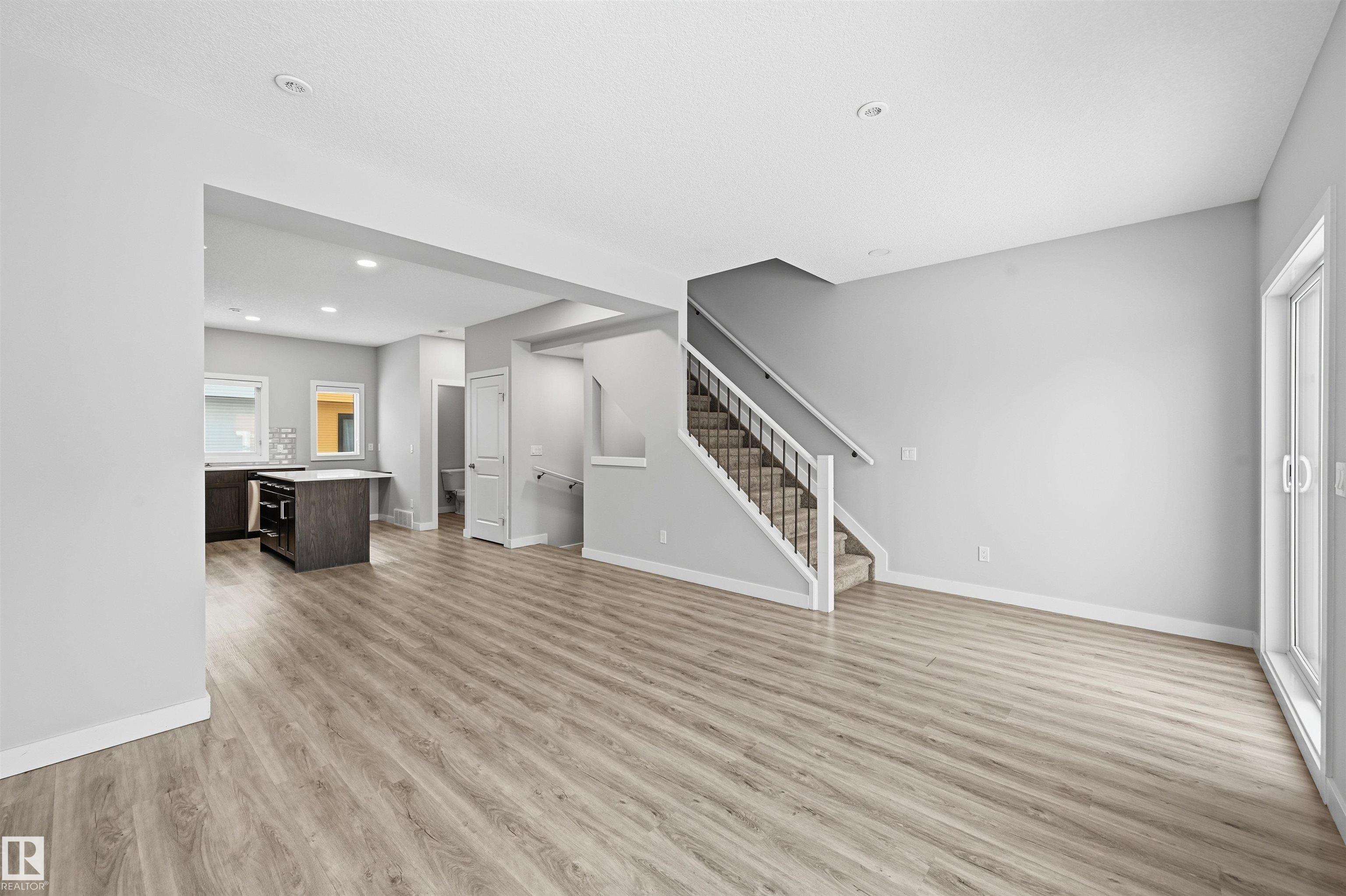 https://zimg.paragon.ice.com/ParagonImages/Property/PM/RAE/225412099/15/0/0/dd5f2b86966c93500e5099e25cdba23a/1/5e9d6bfef5bd09fb24f066979aa6fd8e/225412099-928947FA-17E4-4523-A71C-69BD14923EA3.JPG