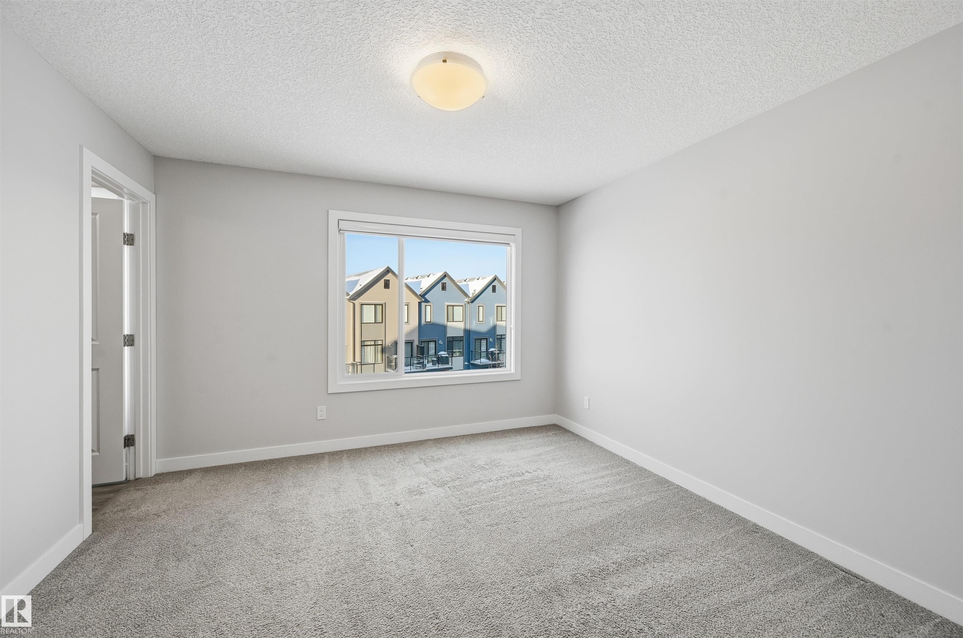 https://zimg.paragon.ice.com/ParagonImages/Property/PM/RAE/225412099/26/0/0/6e3813795755d72afd4e6d20741769f0/1/5e9d6bfef5bd09fb24f066979aa6fd8e/225412099-3E8C3590-221A-4F8C-824A-96AF6316F515.JPG