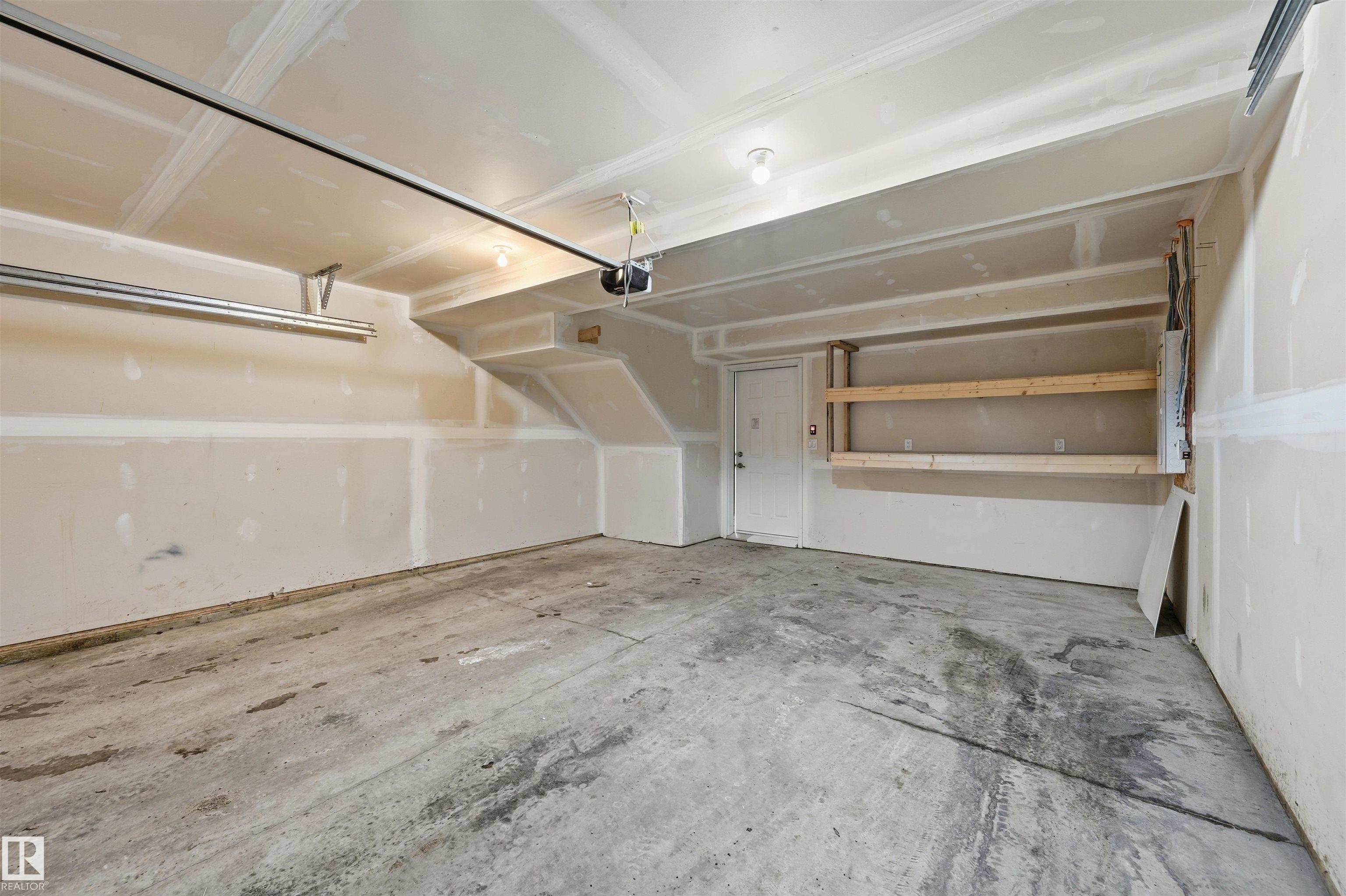 https://zimg.paragon.ice.com/ParagonImages/Property/PM/RAE/225412099/38/0/0/8dbdb9949685c0a875c1305110eb627d/1/5e9d6bfef5bd09fb24f066979aa6fd8e/225412099-2C27774A-C108-44B2-8859-E7E62CB62F72.JPG