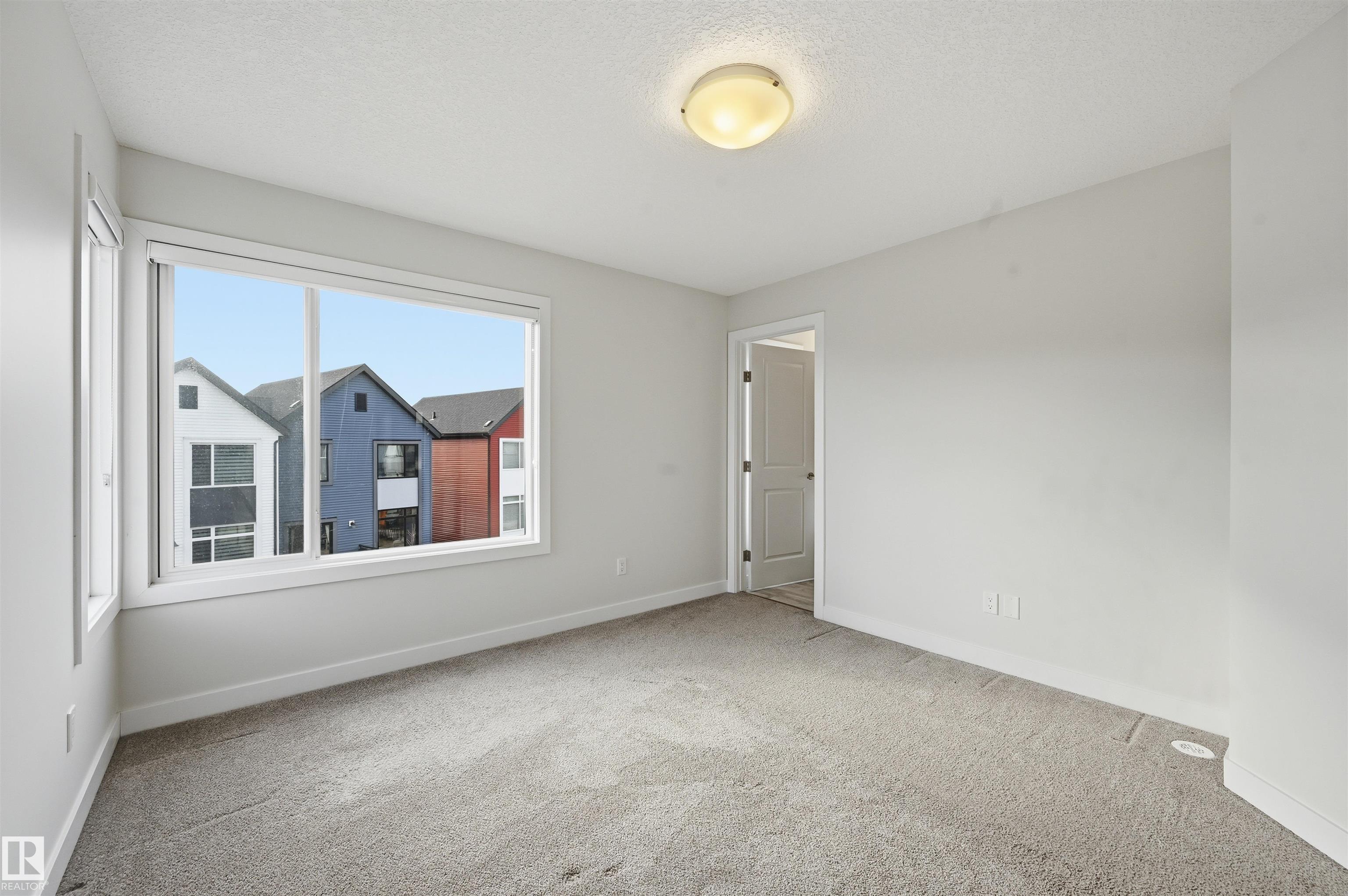 https://zimg.paragon.ice.com/ParagonImages/Property/PM/RAE/225412101/30/0/0/ff42062999529a131a5356f2ef704865/1/9be6c546b7152f97018ec5dcc0b8d440/225412101-CEB2953E-5F40-4E66-91E3-C04CA9557905.JPG
