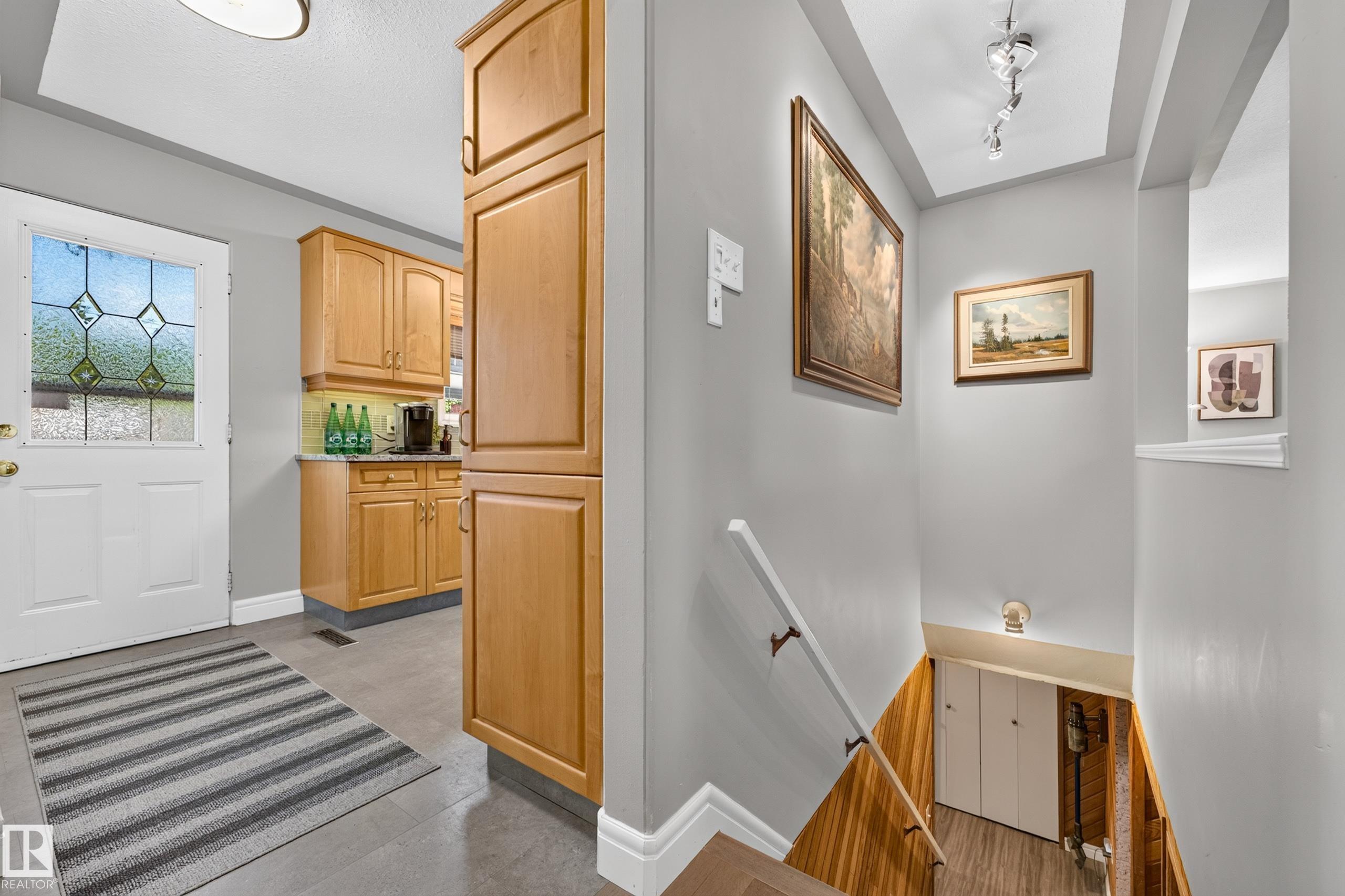 https://zimg.paragon.ice.com/ParagonImages/Property/PM/RAE/225412102/34/0/0/69709087734d1a2a3ba30f4a22866ac9/1/593f62541c9037b17c42a4d59a809f86/225412102-72f19e01-2c66-413a-a647-542a59c7298b.JPG