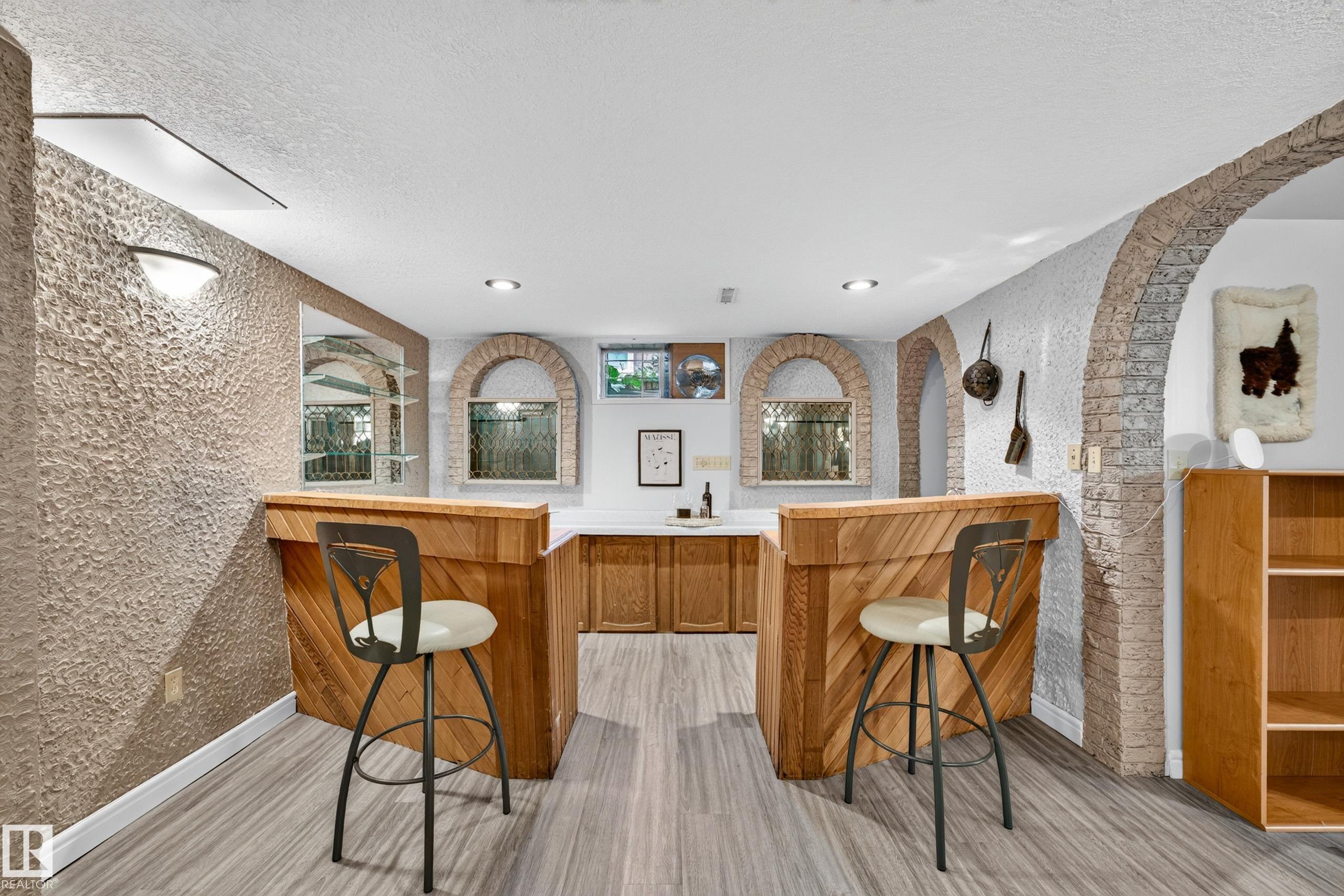 https://zimg.paragon.ice.com/ParagonImages/Property/PM/RAE/225412102/51/0/0/eba988441987489904179e34940e29d1/1/593f62541c9037b17c42a4d59a809f86/225412102-ea833427-8017-412b-b777-7c3d6142a3da.JPG