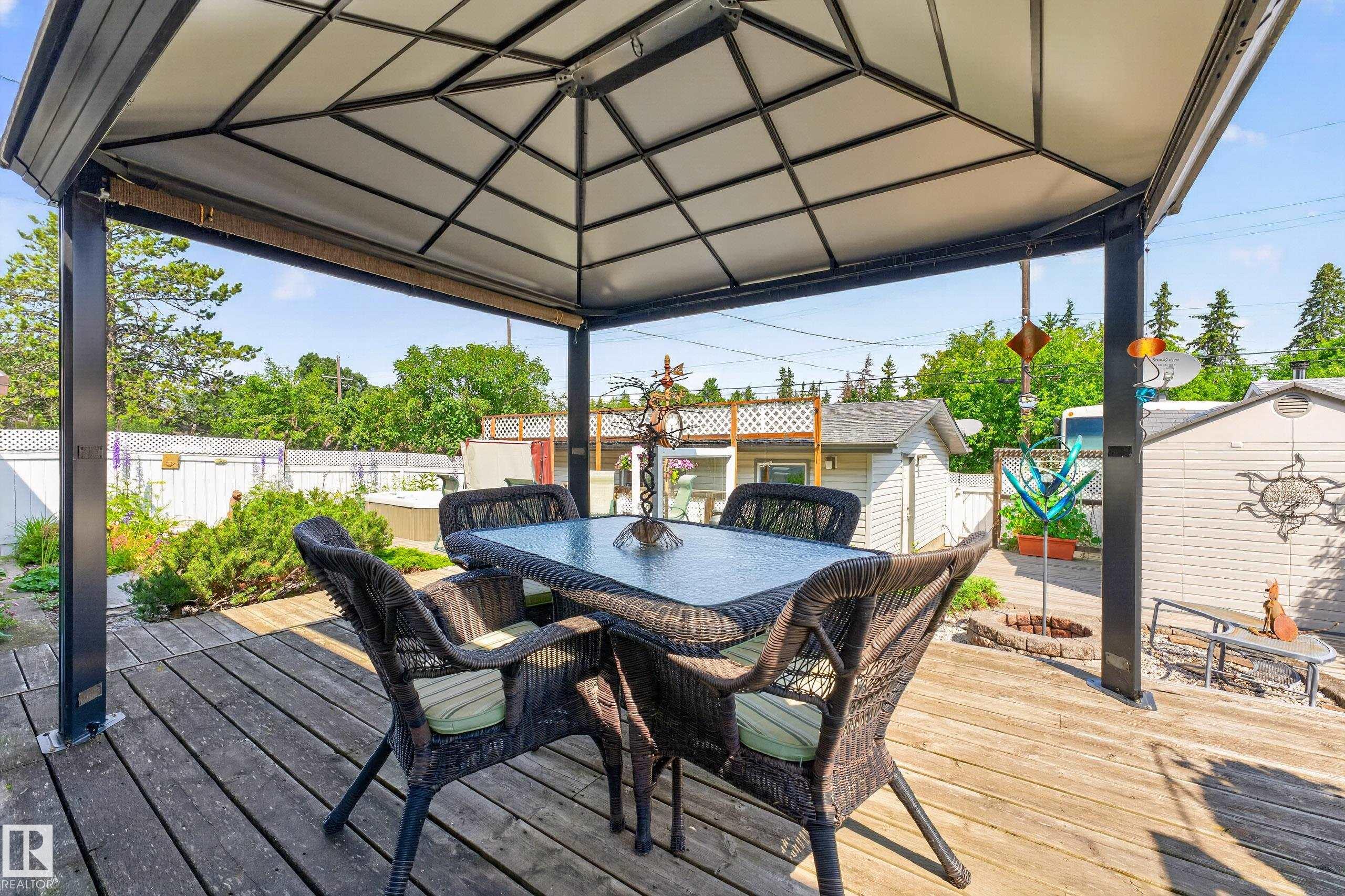 https://zimg.paragon.ice.com/ParagonImages/Property/PM/RAE/225412102/9/0/0/fe1924126c80c238b62e33aaf6ff9a77/1/593f62541c9037b17c42a4d59a809f86/225412102-45af87a5-e67a-4497-94f1-2c4a167ca758.JPG
