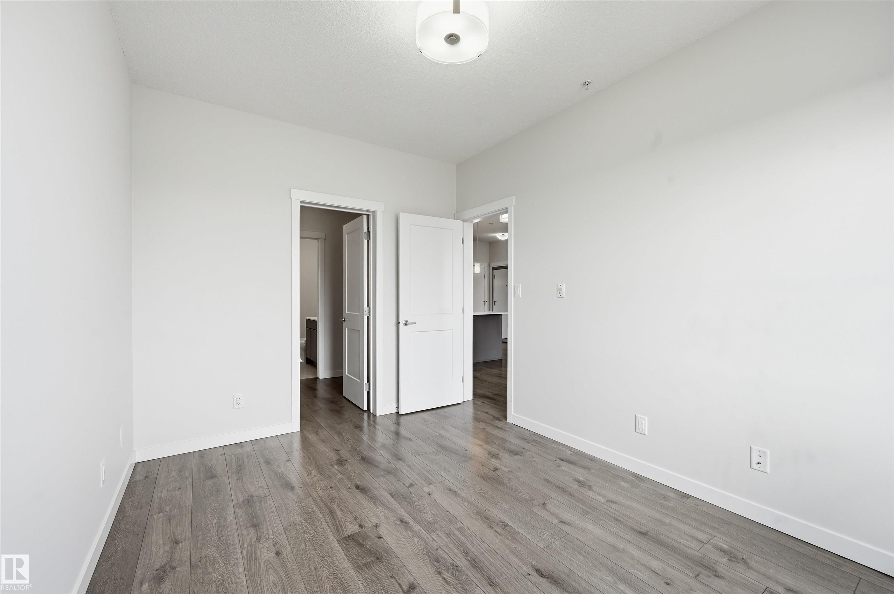 https://zimg.paragon.ice.com/ParagonImages/Property/PM/RAE/225412109/23/0/0/7b874efde34b1218c296c2af547976ea/1/5a2847433c1af8887b529c5dd021d595/225412109-936170D3-4CF6-4817-8781-6D09AC1EF0E9.JPG