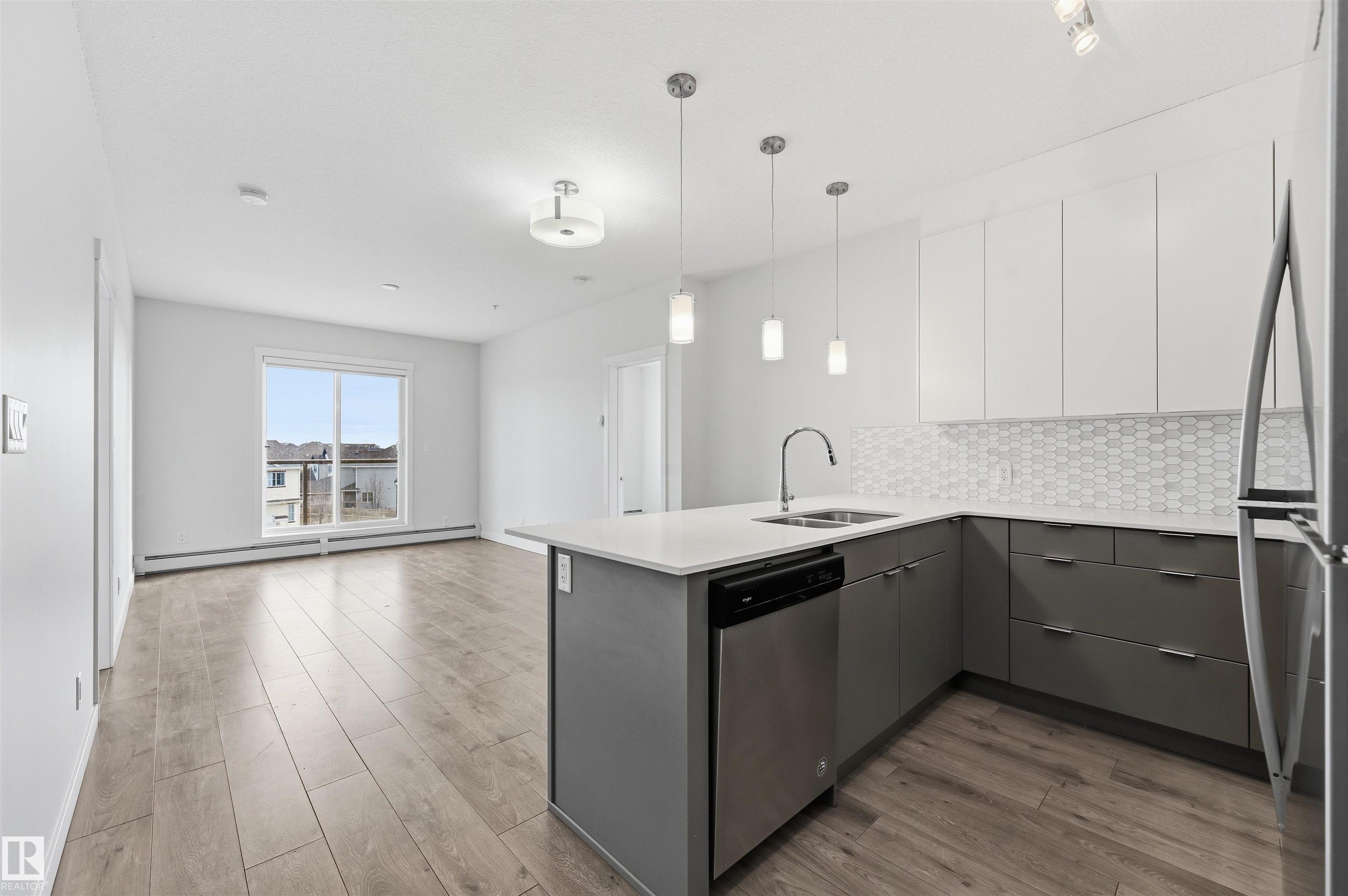 https://zimg.paragon.ice.com/ParagonImages/Property/PM/RAE/225412109/9/0/0/b897692157ec726a5549a384e3510a61/1/5a2847433c1af8887b529c5dd021d595/225412109-ED5E414A-22F9-48C0-A9B1-D3E8A828C73C.JPG