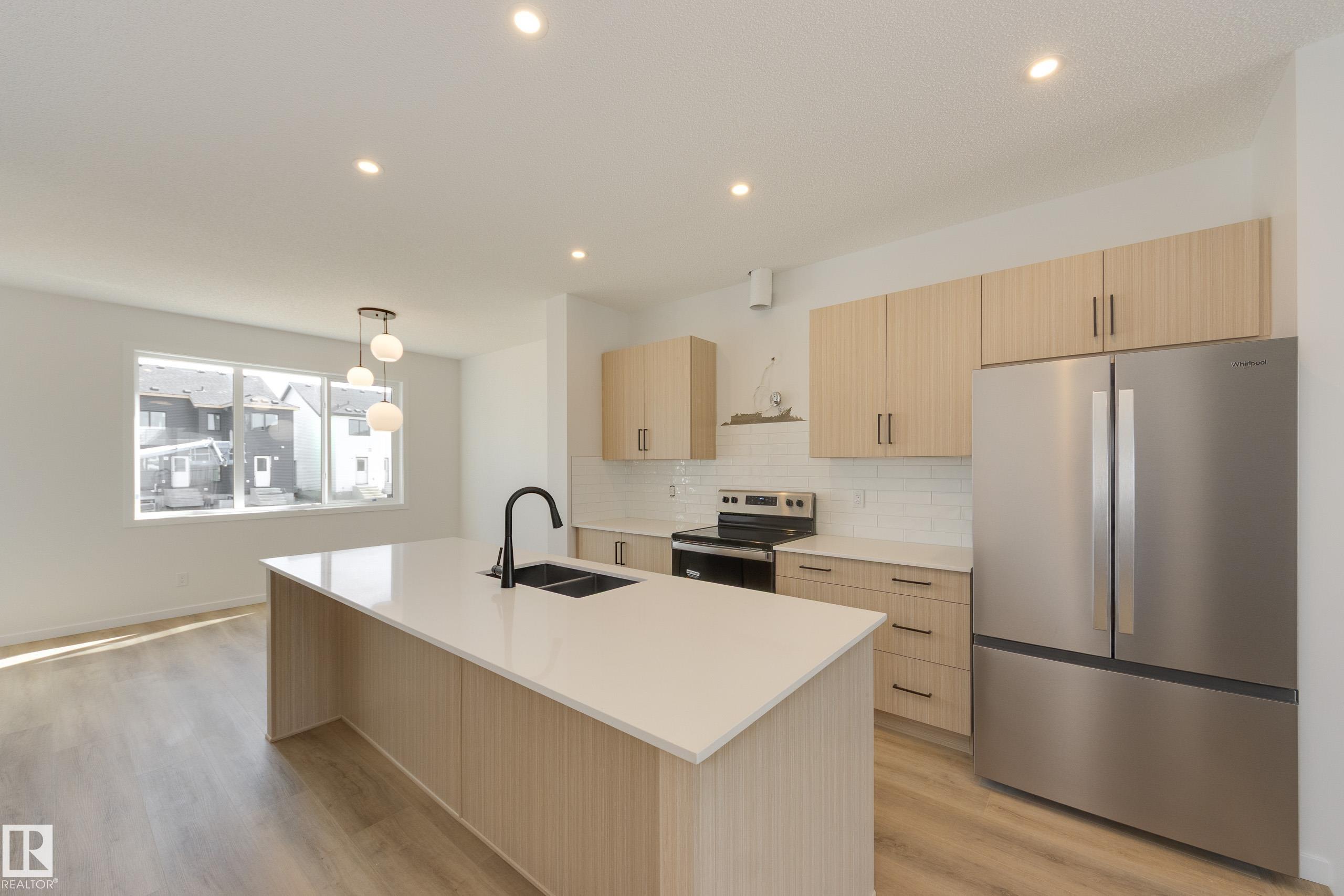 https://zimg.paragon.ice.com/ParagonImages/Property/PM/RAE/225412114/13/0/0/5f7e9802db99ca0b006cec8baeb5e626/1/f9a4695a5ed4295ad9ae477527e7939a/225412114-24636765-1bc2-4efa-a9f2-909349cf66d7.JPG