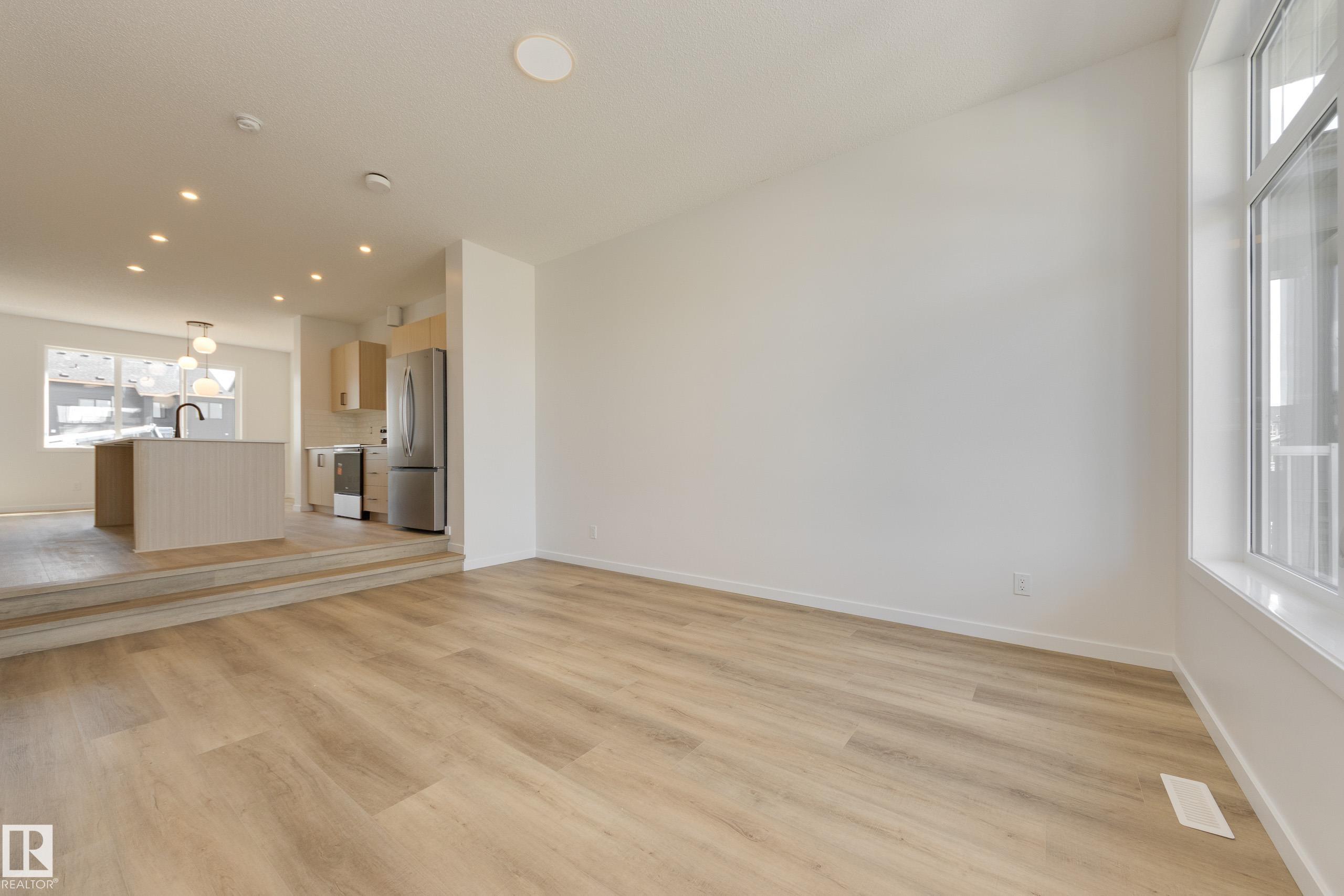 Picture for 21007 25 AV NW