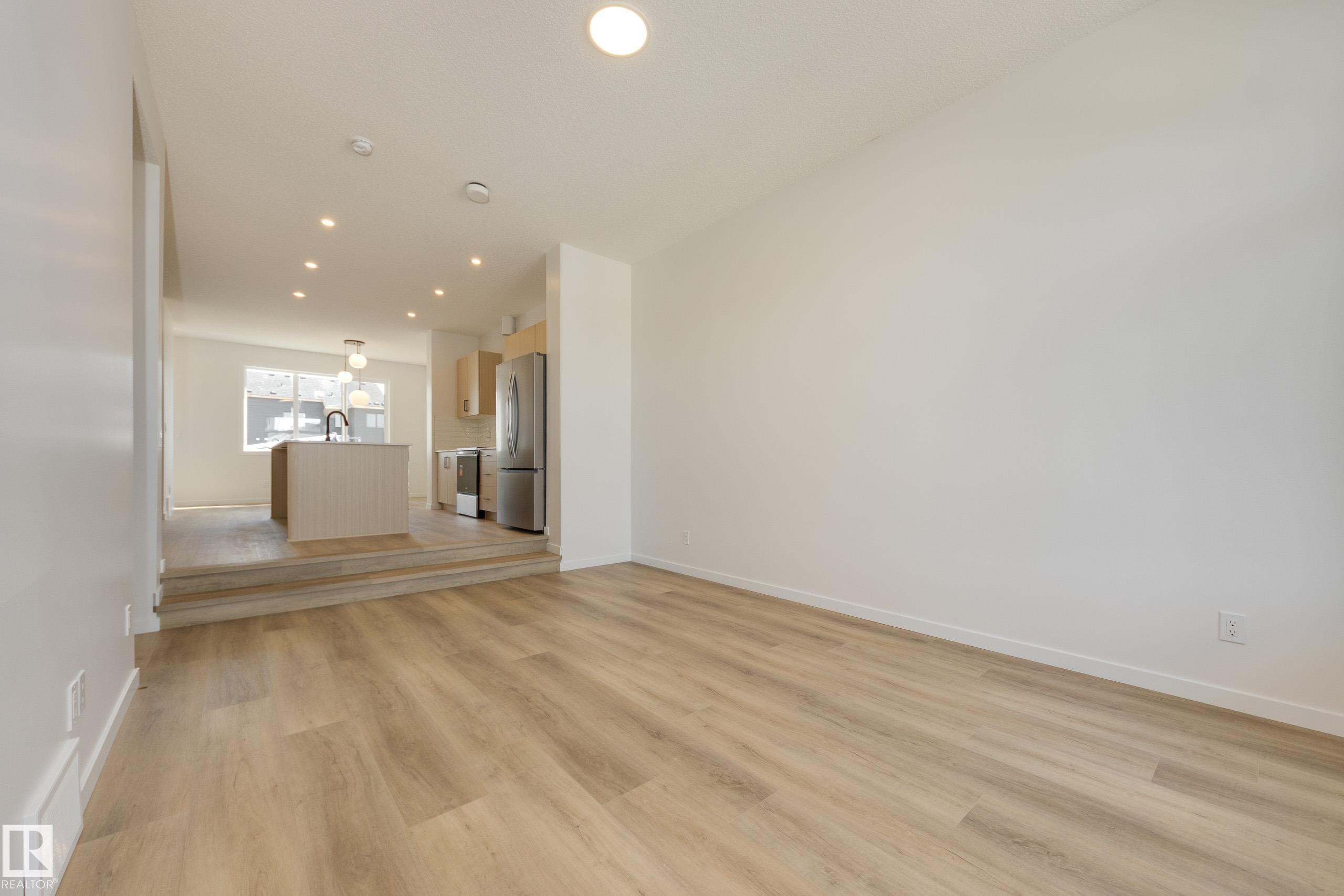 Picture for 21007 25 AV NW