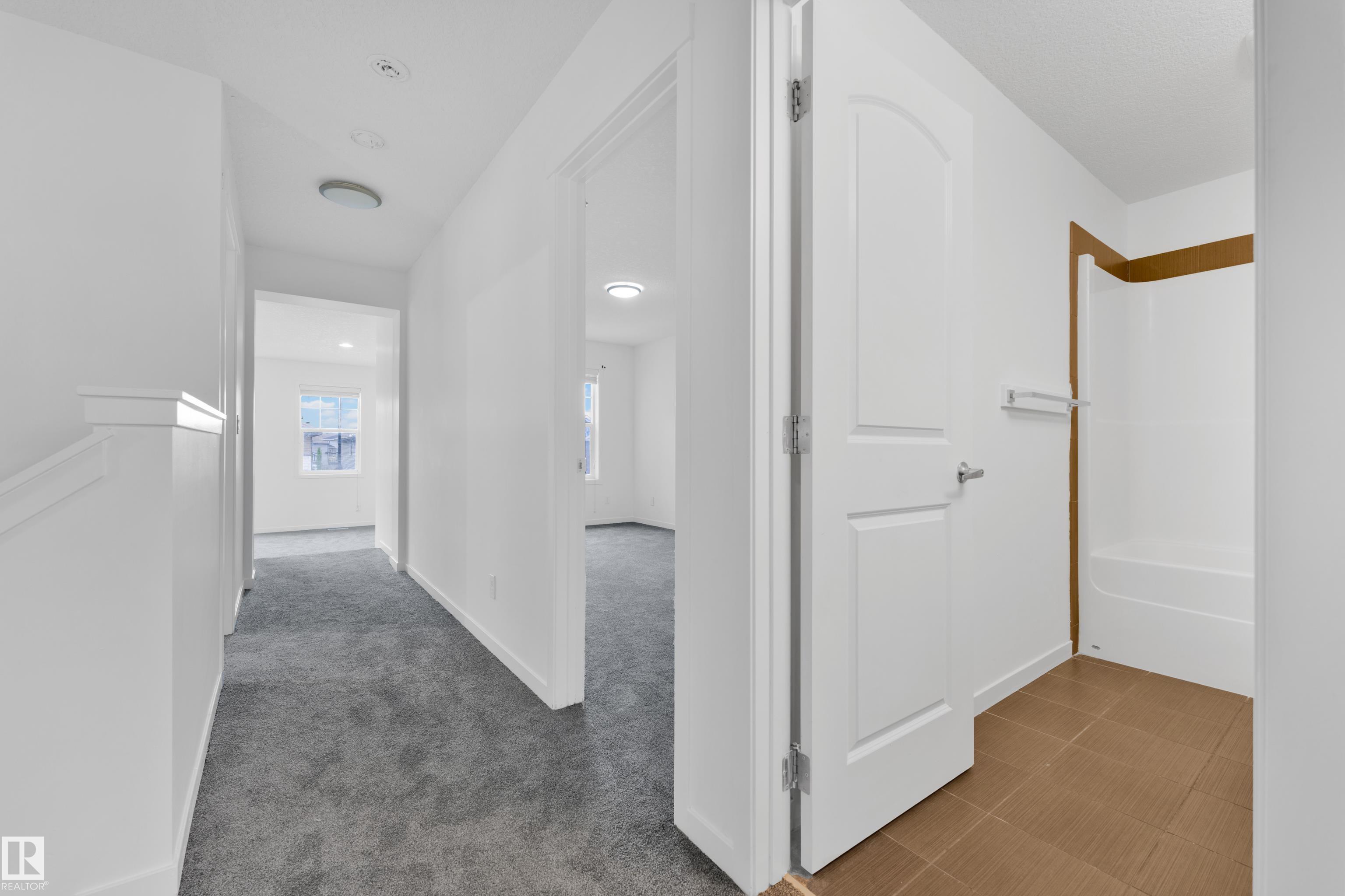 https://zimg.paragon.ice.com/ParagonImages/Property/PM/RAE/225412125/27/0/0/817644fe1ddd2fb37c7ee349dcf8a319/1/3bb746fb02f292206eecaae1633f31ea/225412125-2FBADDB3-14B9-4584-8473-5805CB2DF23C.JPG