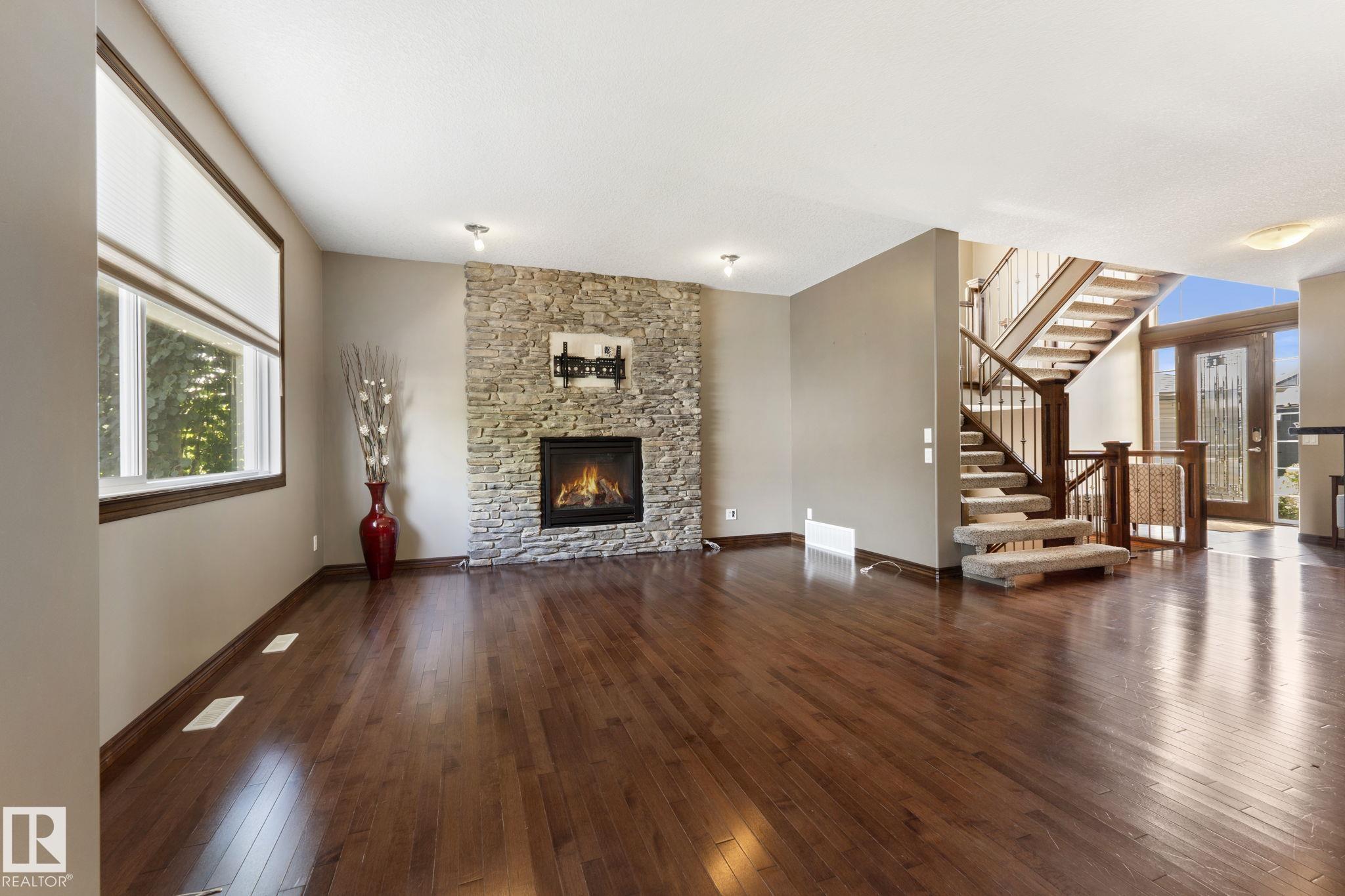 Photo 12 at 25 Hilltop Ridge, South Fort, Fort Saskatchewan