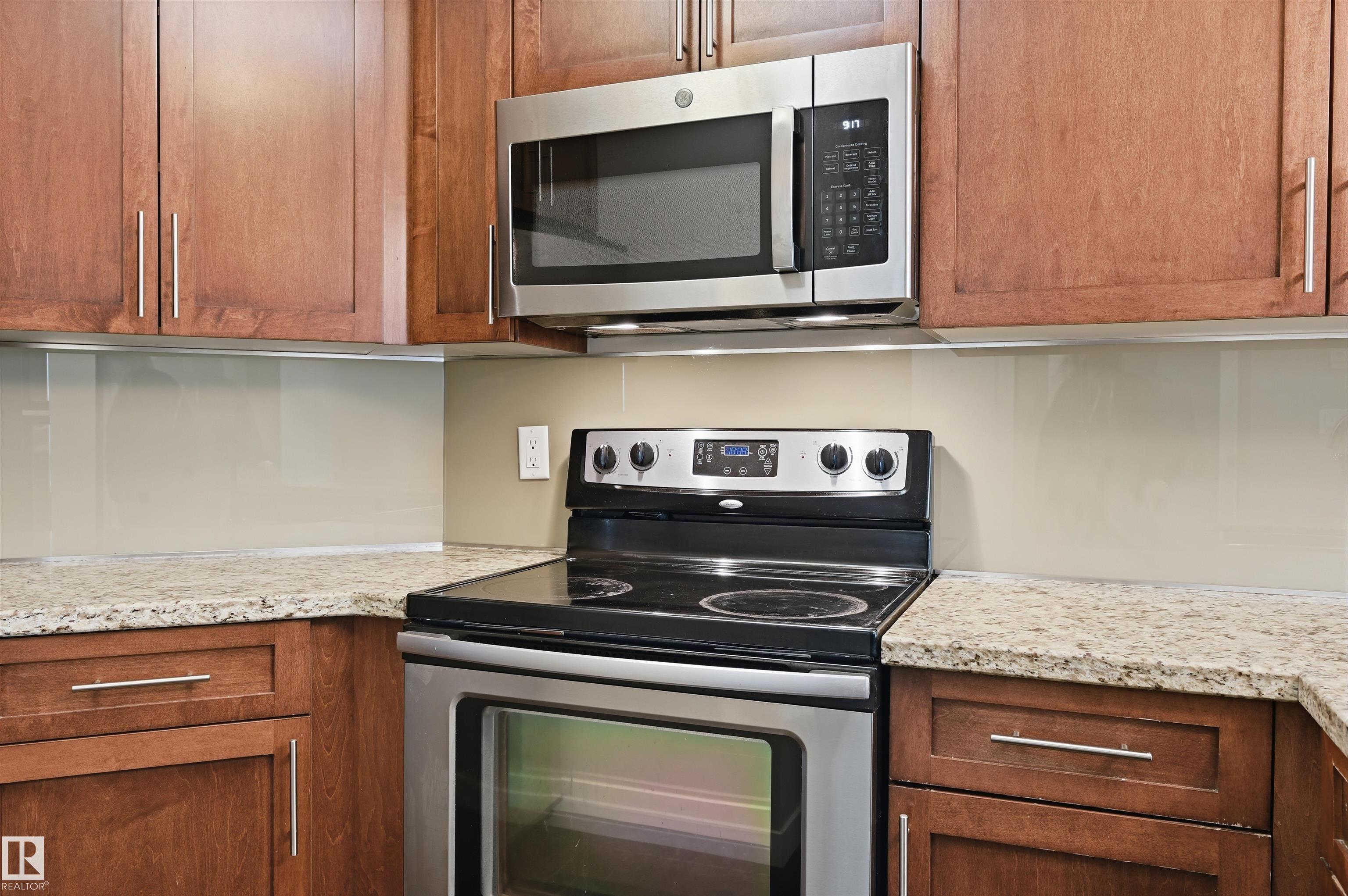 Photo 9 at 805 - 10055 118 Street NW, Wîhkwêntôwin, Edmonton