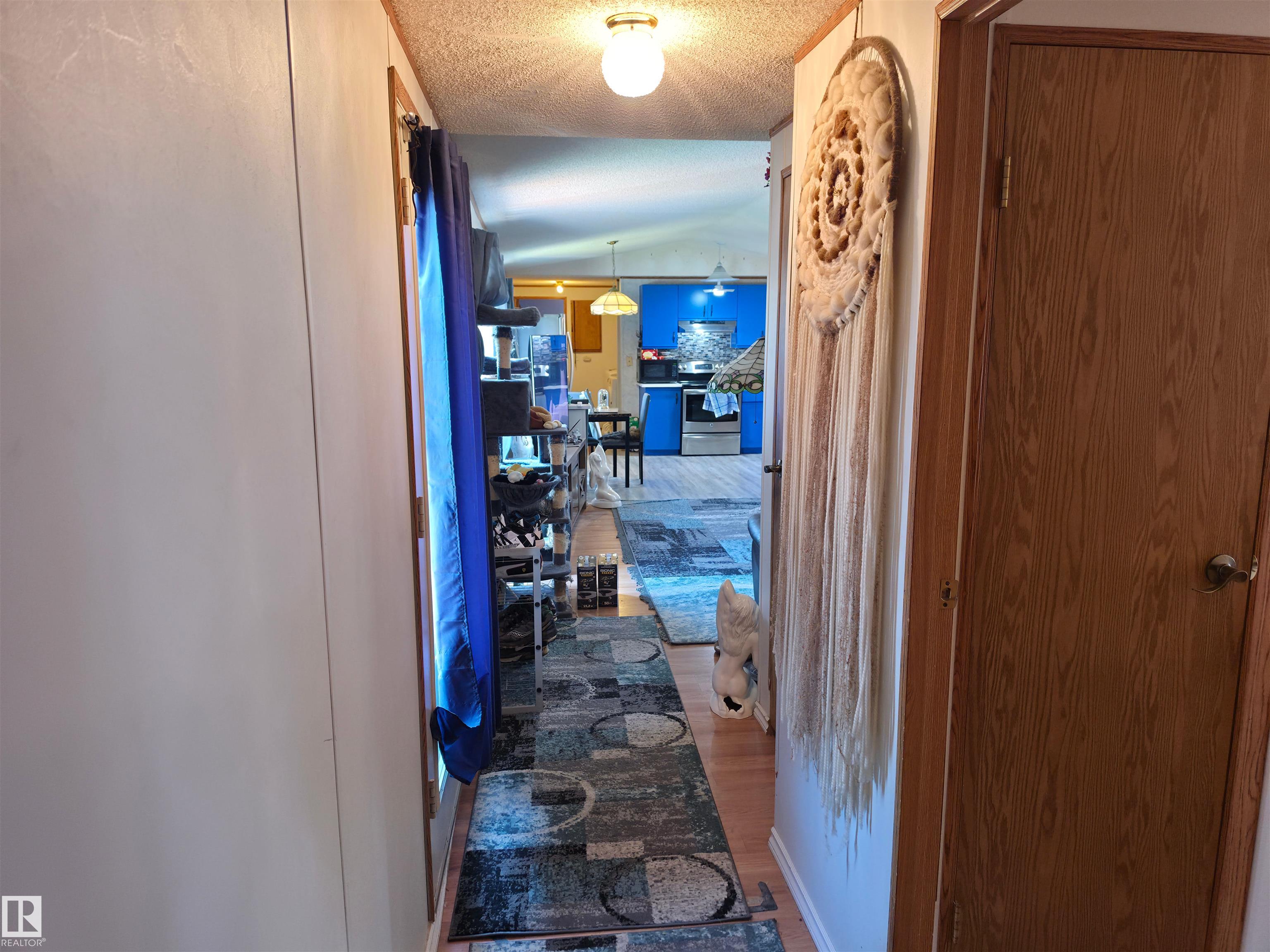 https://zimg.paragon.ice.com/ParagonImages/Property/PM/RAE/225412143/22/0/0/ca276230277deaf0b44d5741d3b72911/1/48b78c0ecdd39c934a65b95d44d9e48f/225412143-d2a1ec60-abf5-4f0d-892c-1a5afa35c54f.JPG