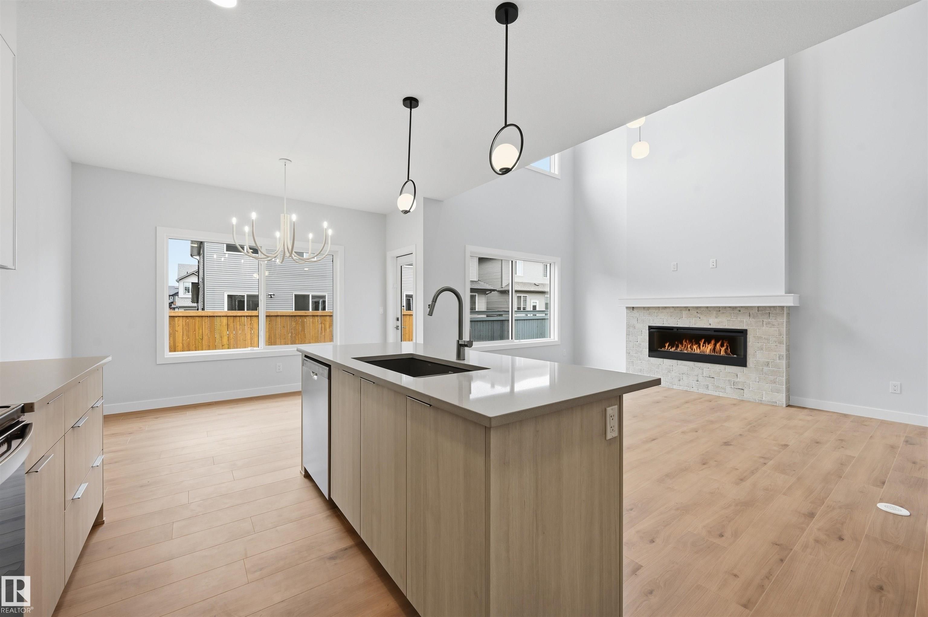 https://zimg.paragon.ice.com/ParagonImages/Property/PM/RAE/225412153/12/0/0/bdc618403890e3d313ae4786c98e4c1f/1/b68e77ed436e632874cfaa05ba676499/225412153-79FEE54E-1909-4C61-8C73-7FA982123A2C.JPG
