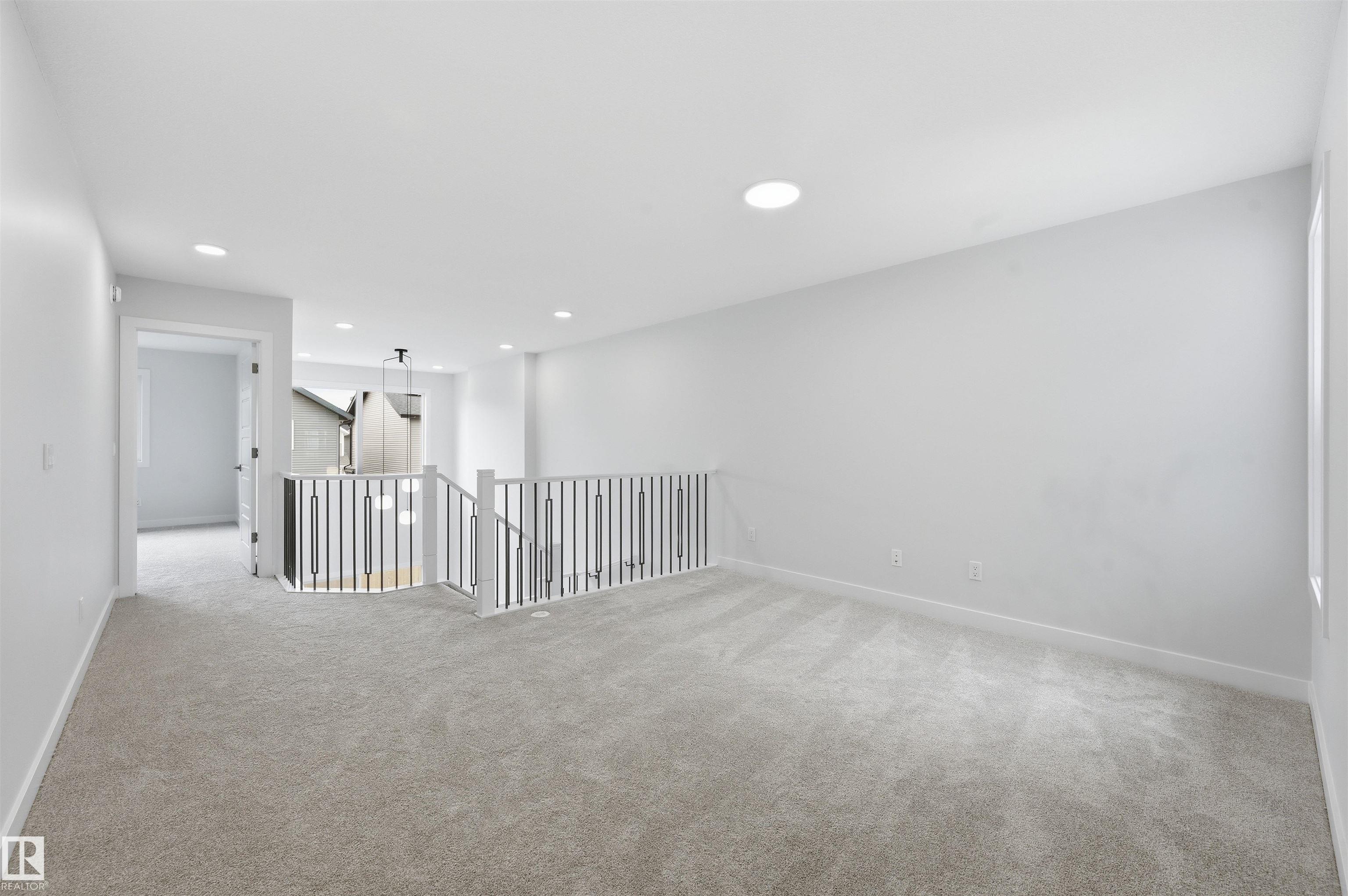 https://zimg.paragon.ice.com/ParagonImages/Property/PM/RAE/225412153/21/0/0/a6ee8f7c44292124941caad01485298a/1/b68e77ed436e632874cfaa05ba676499/225412153-1F5A09AC-6D6F-476E-A347-F64114A618E2.JPG